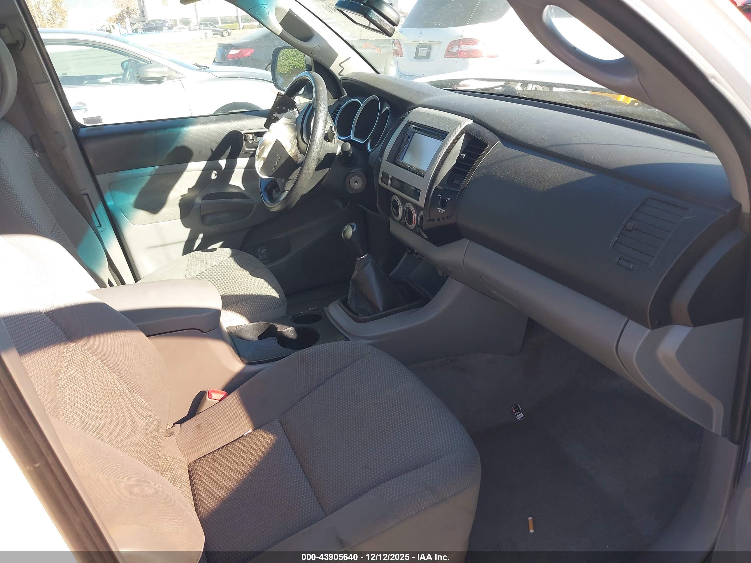 TOYOTA TACOMA image 5