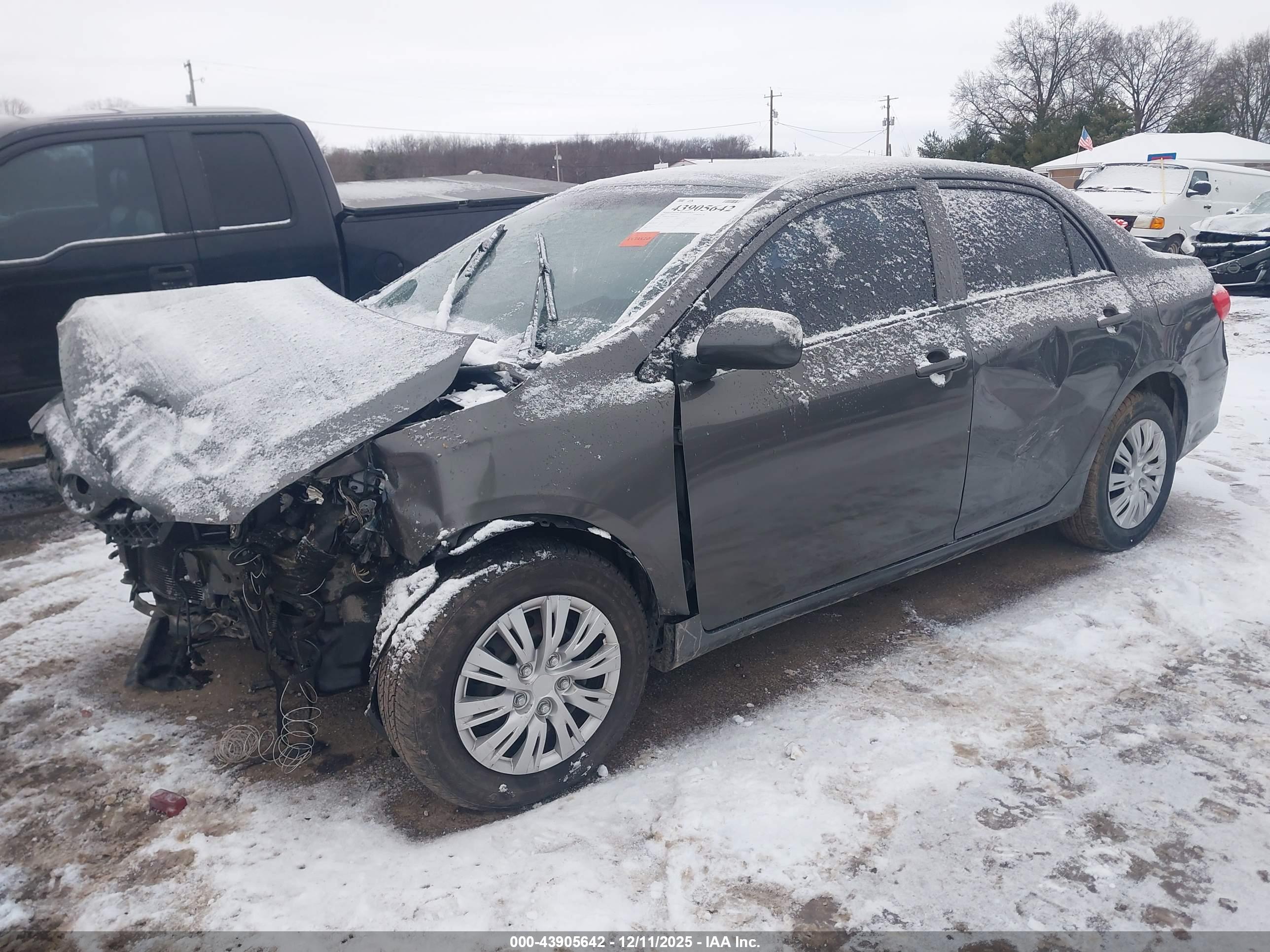 TOYOTA COROLLA image 2