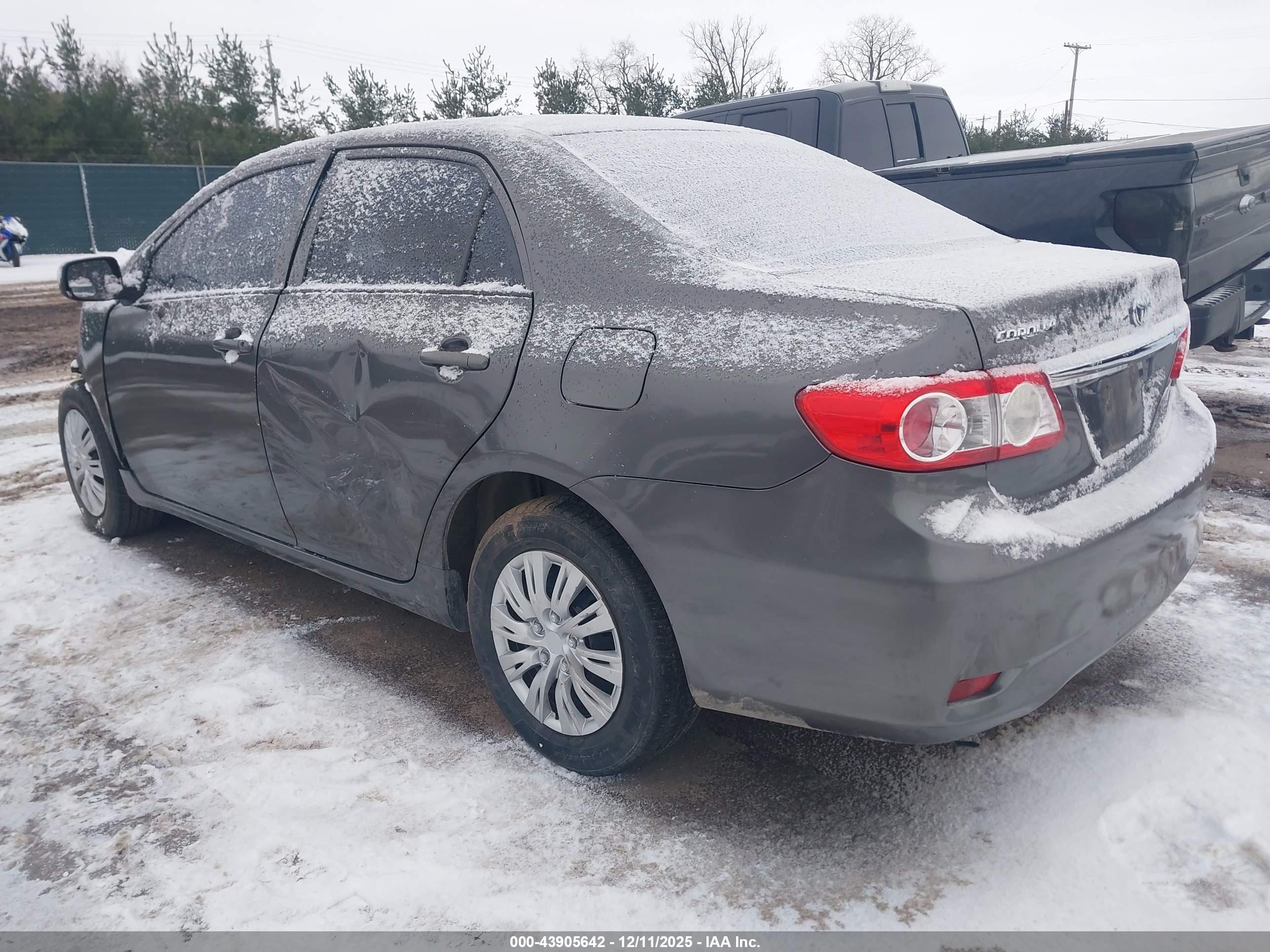 TOYOTA COROLLA image 3