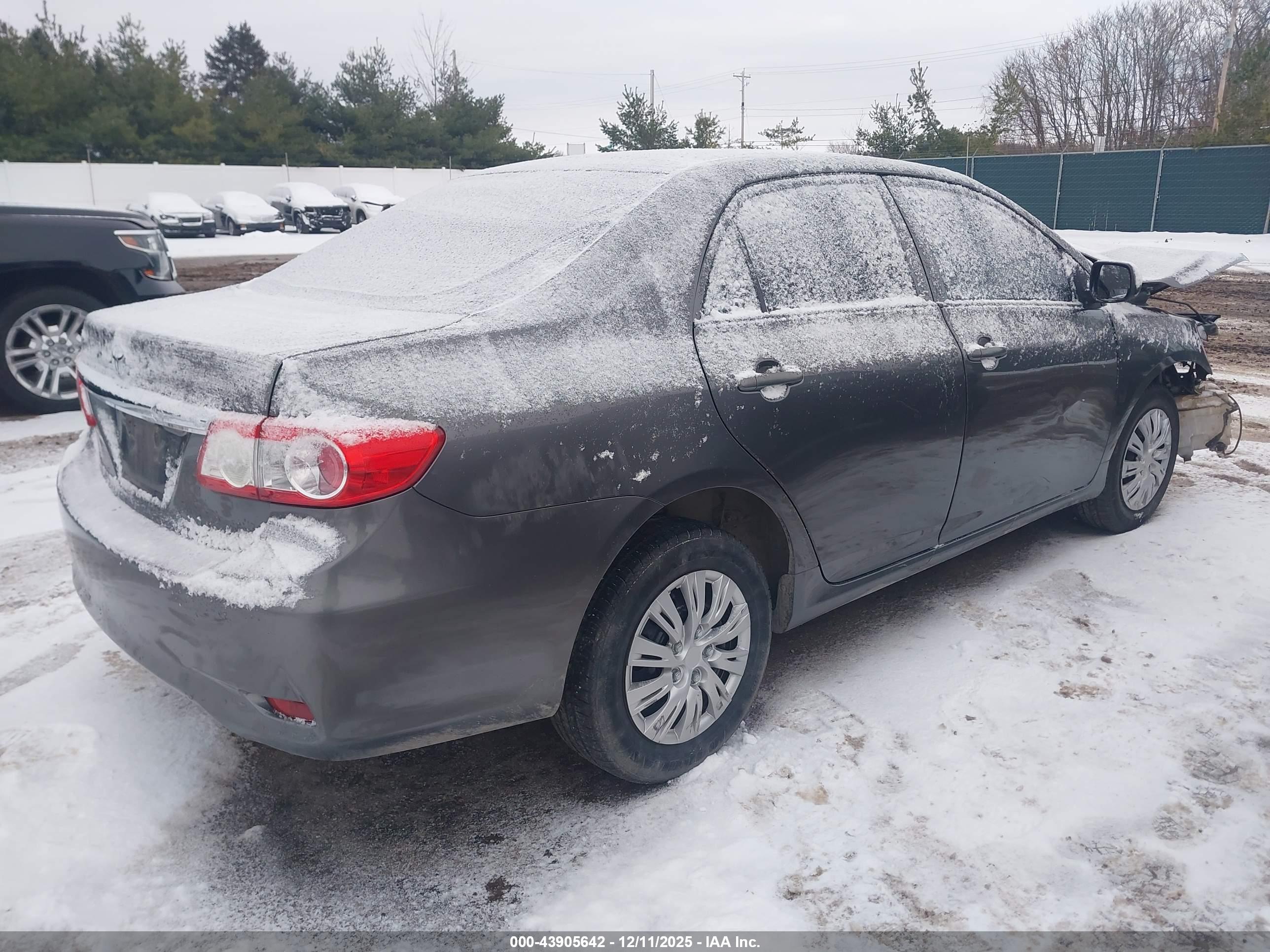 TOYOTA COROLLA image 4