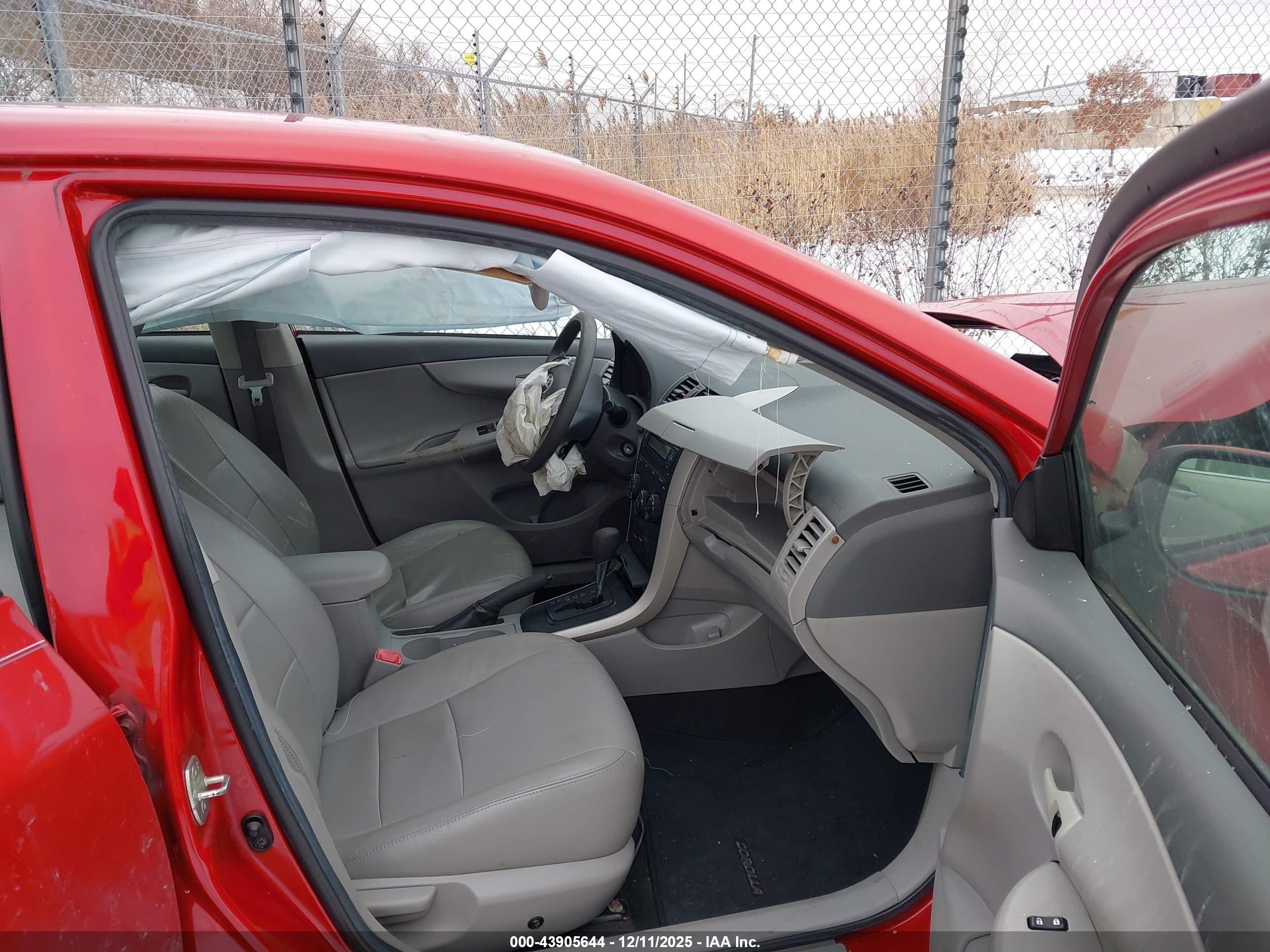 TOYOTA COROLLA image 5