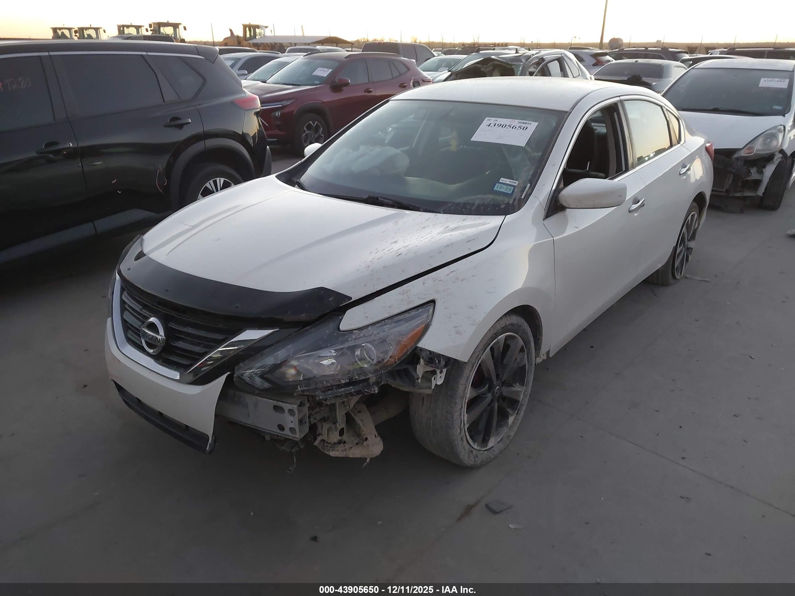 NISSAN ALTIMA image 2