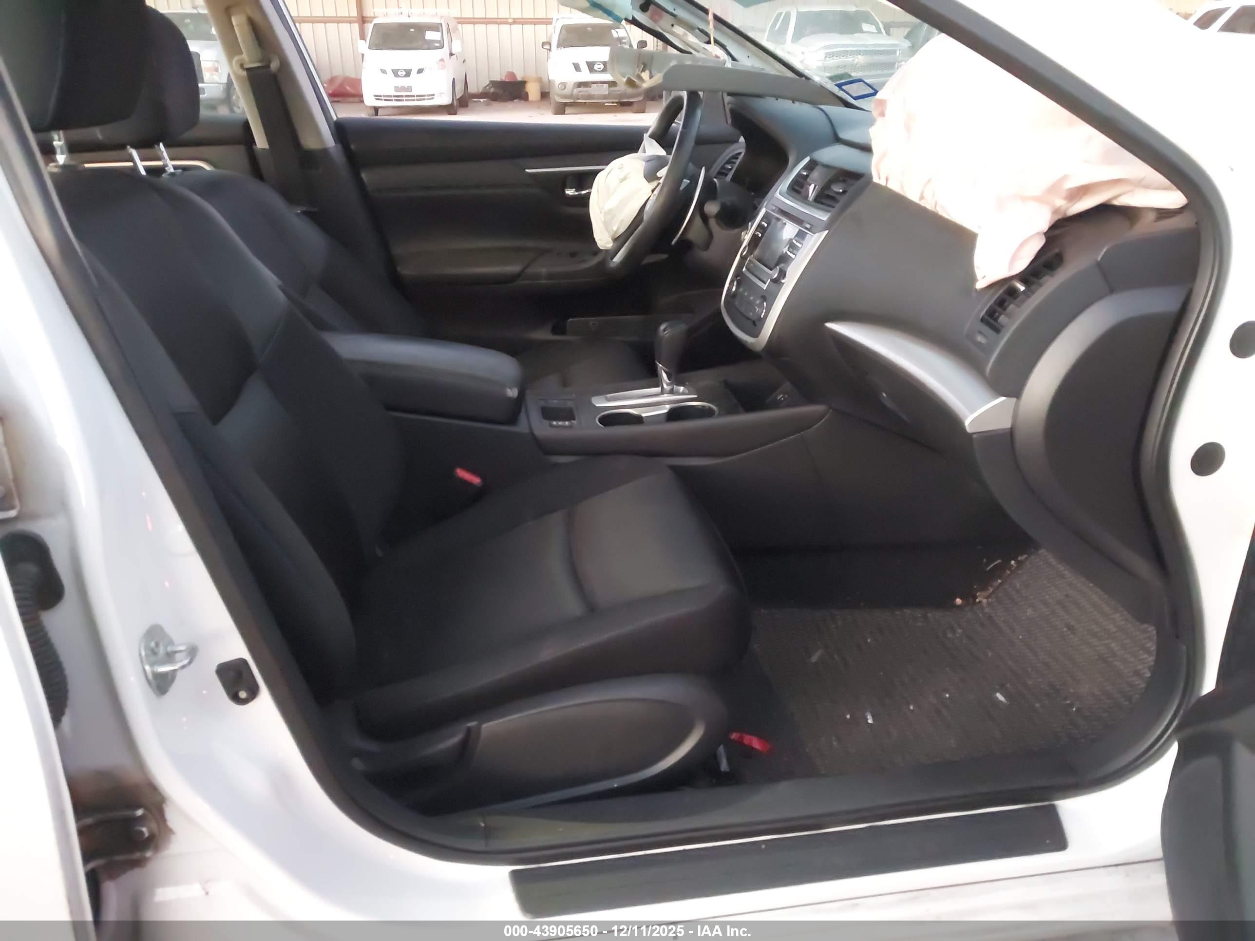 NISSAN ALTIMA image 5