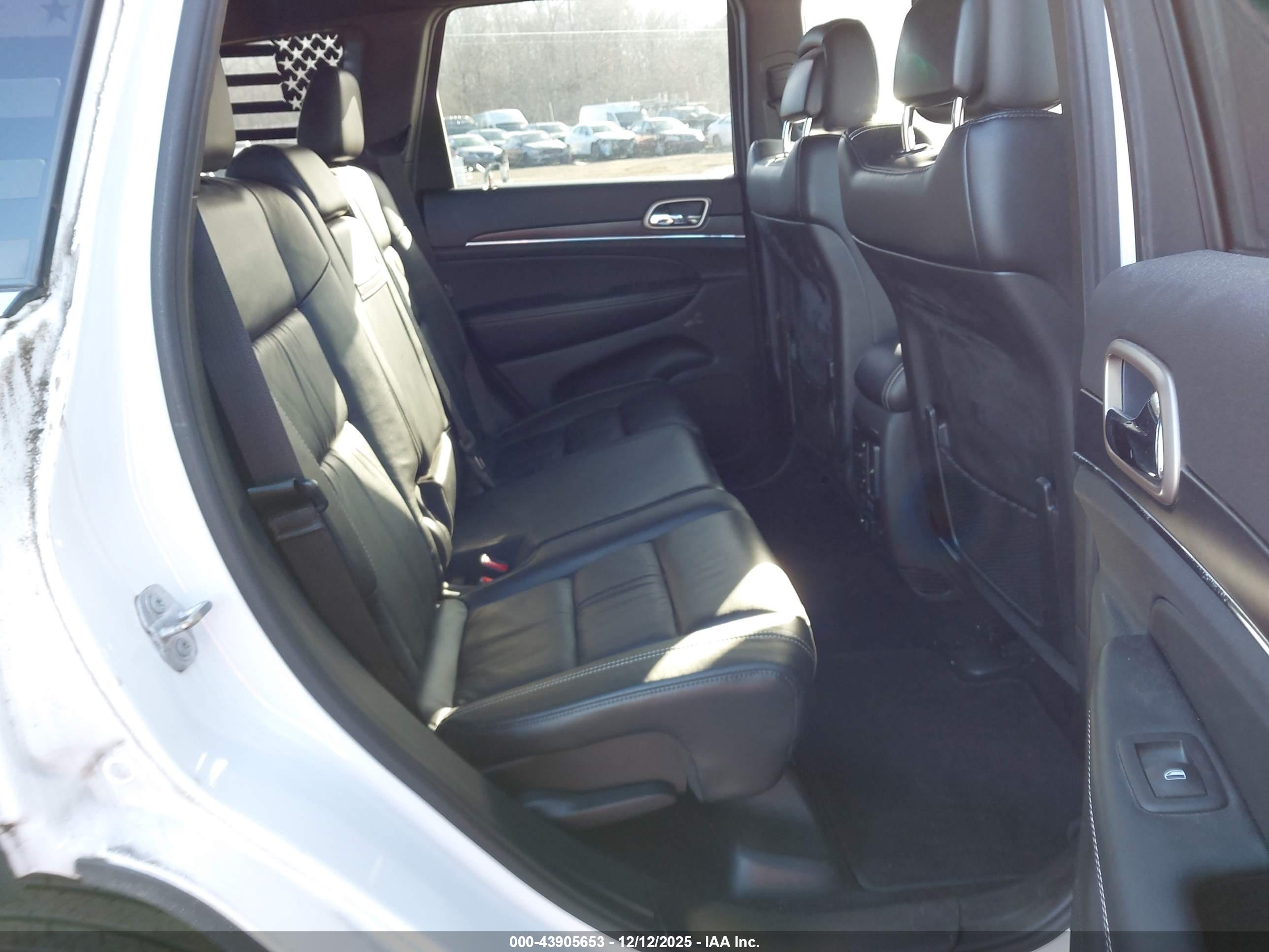 JEEP GRAND image 8
