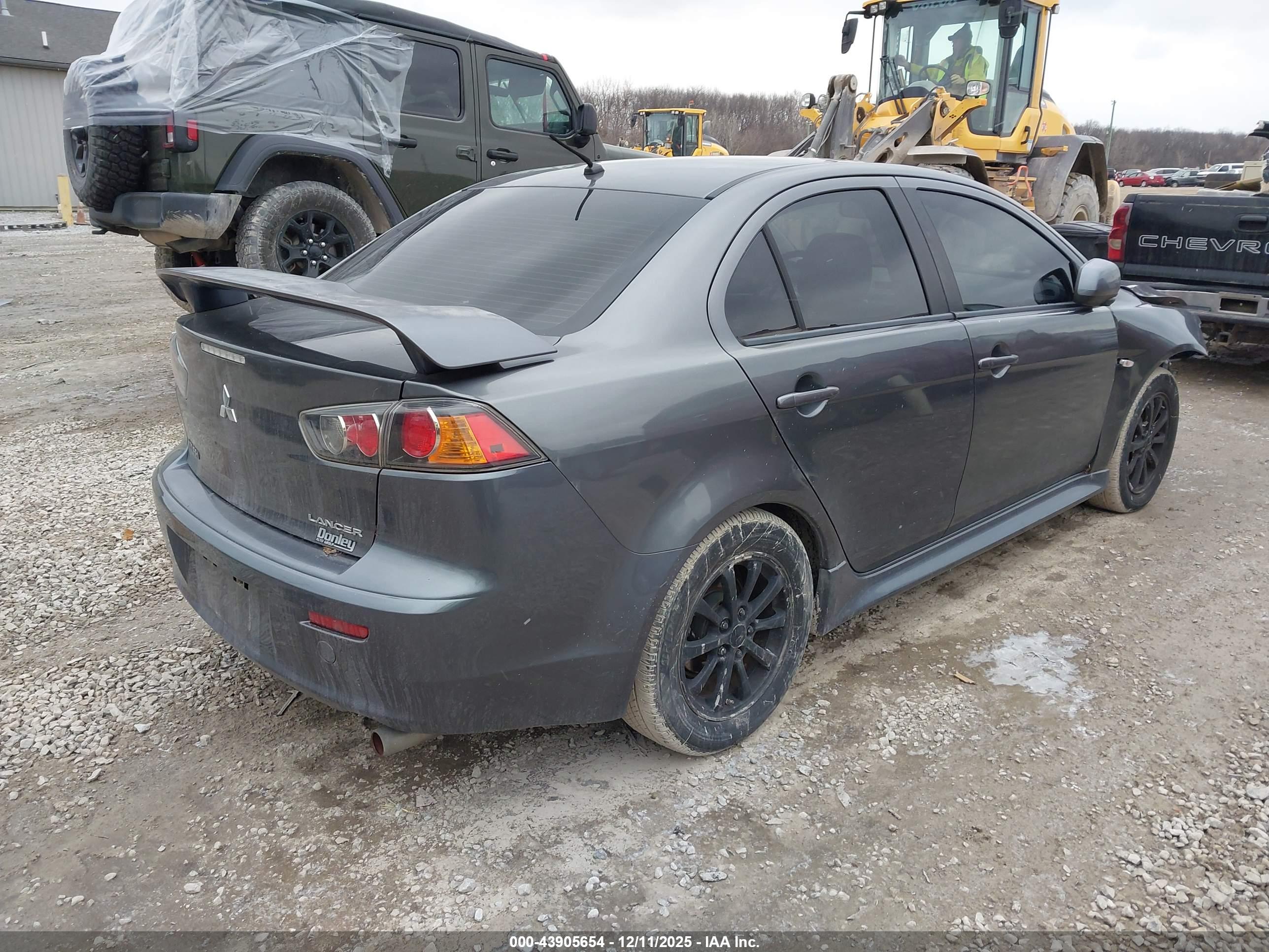 MITSUBISHI LANCER image 4