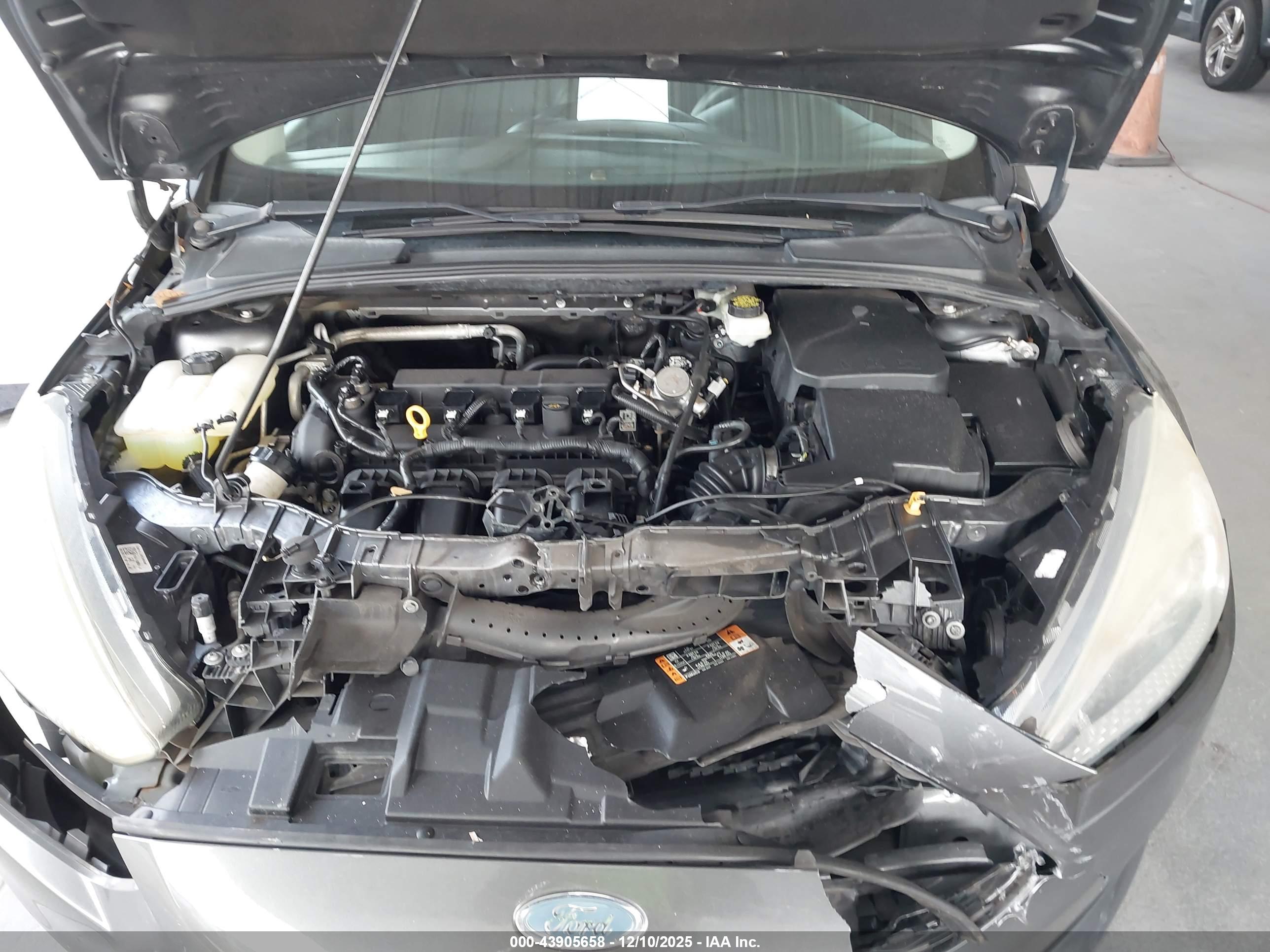 FORD FOCUS image 10
