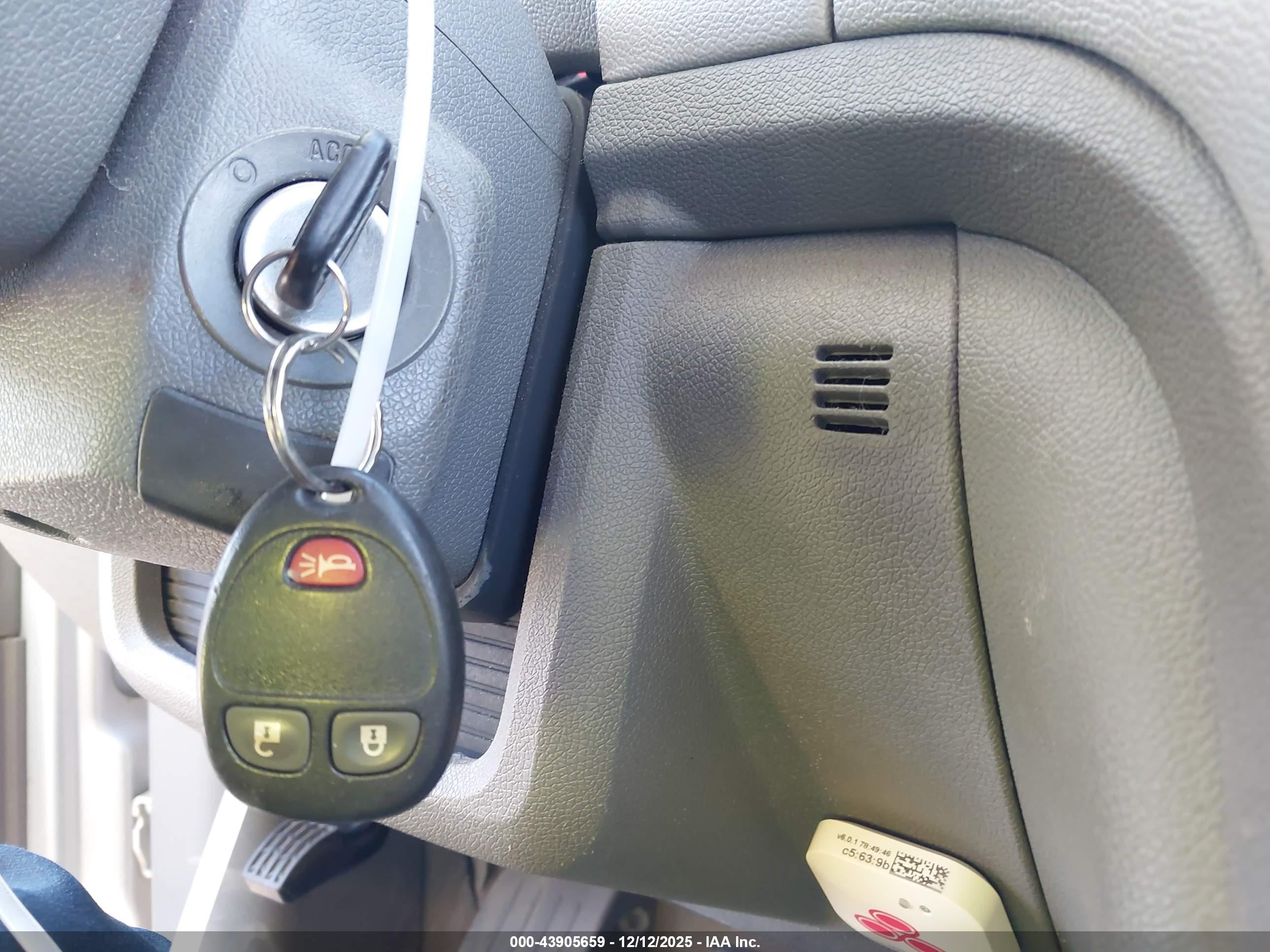 CHEVROLET TRAVERSE image 11