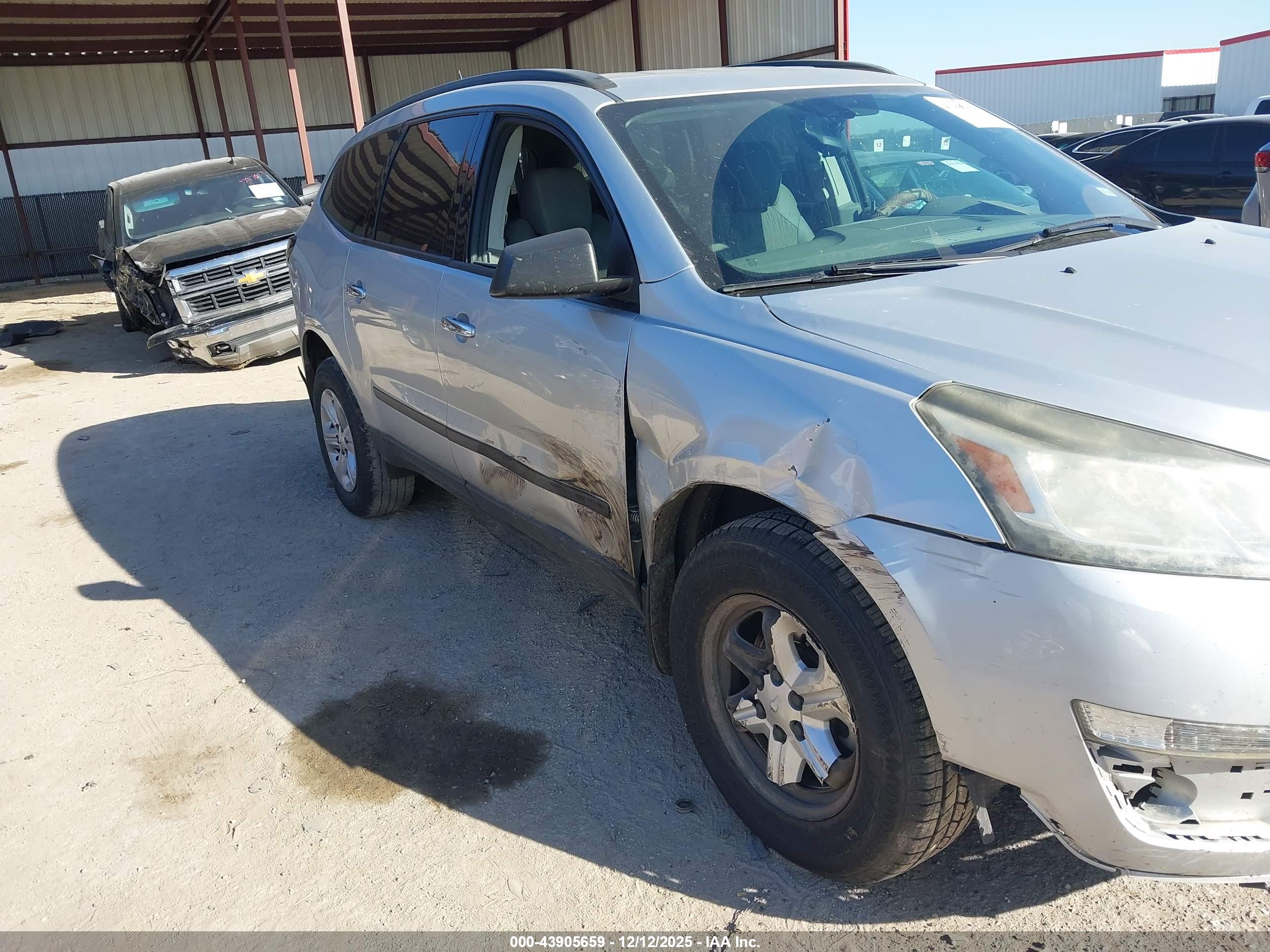 CHEVROLET TRAVERSE image 6