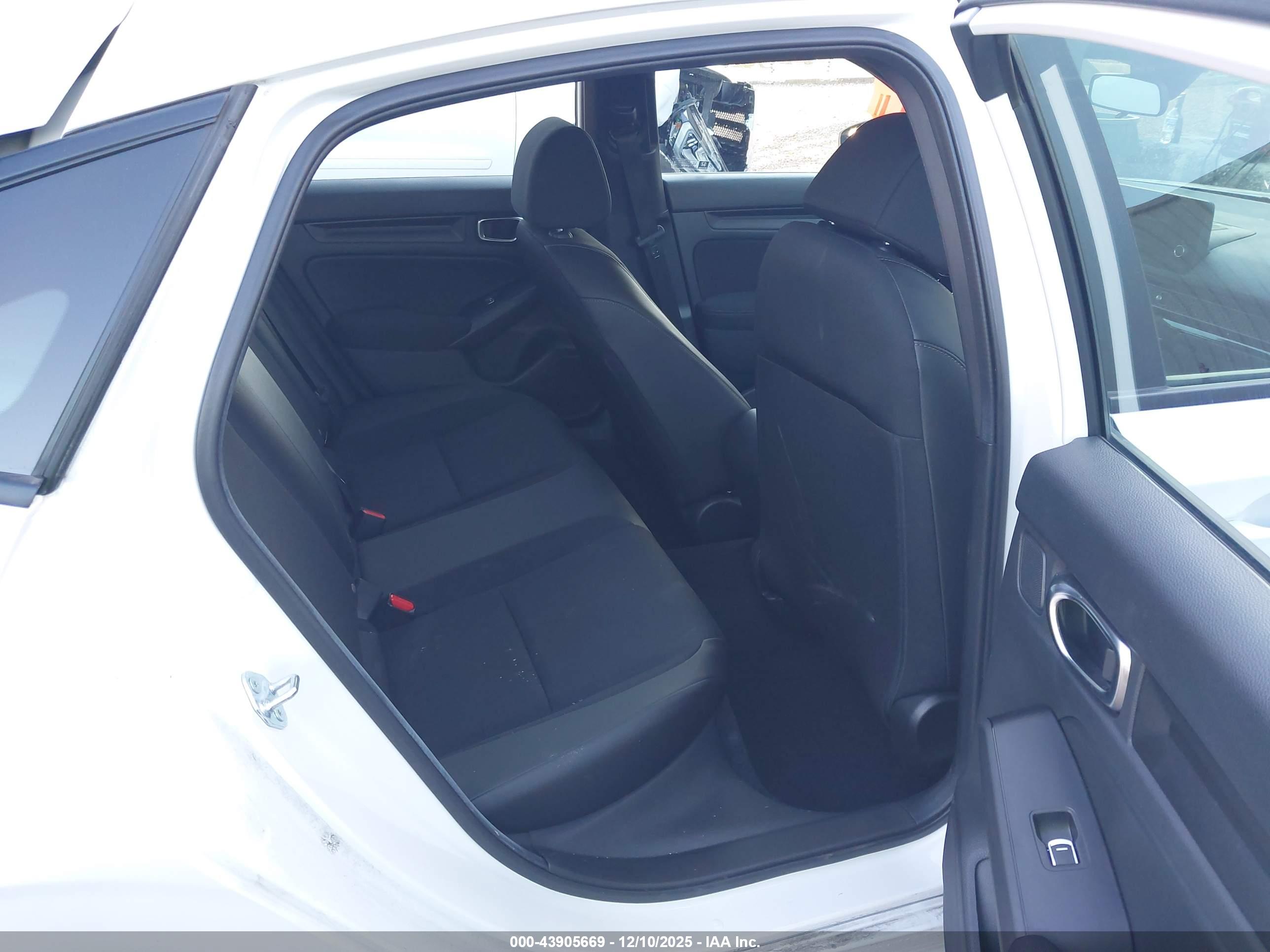 HONDA CIVIC image 8
