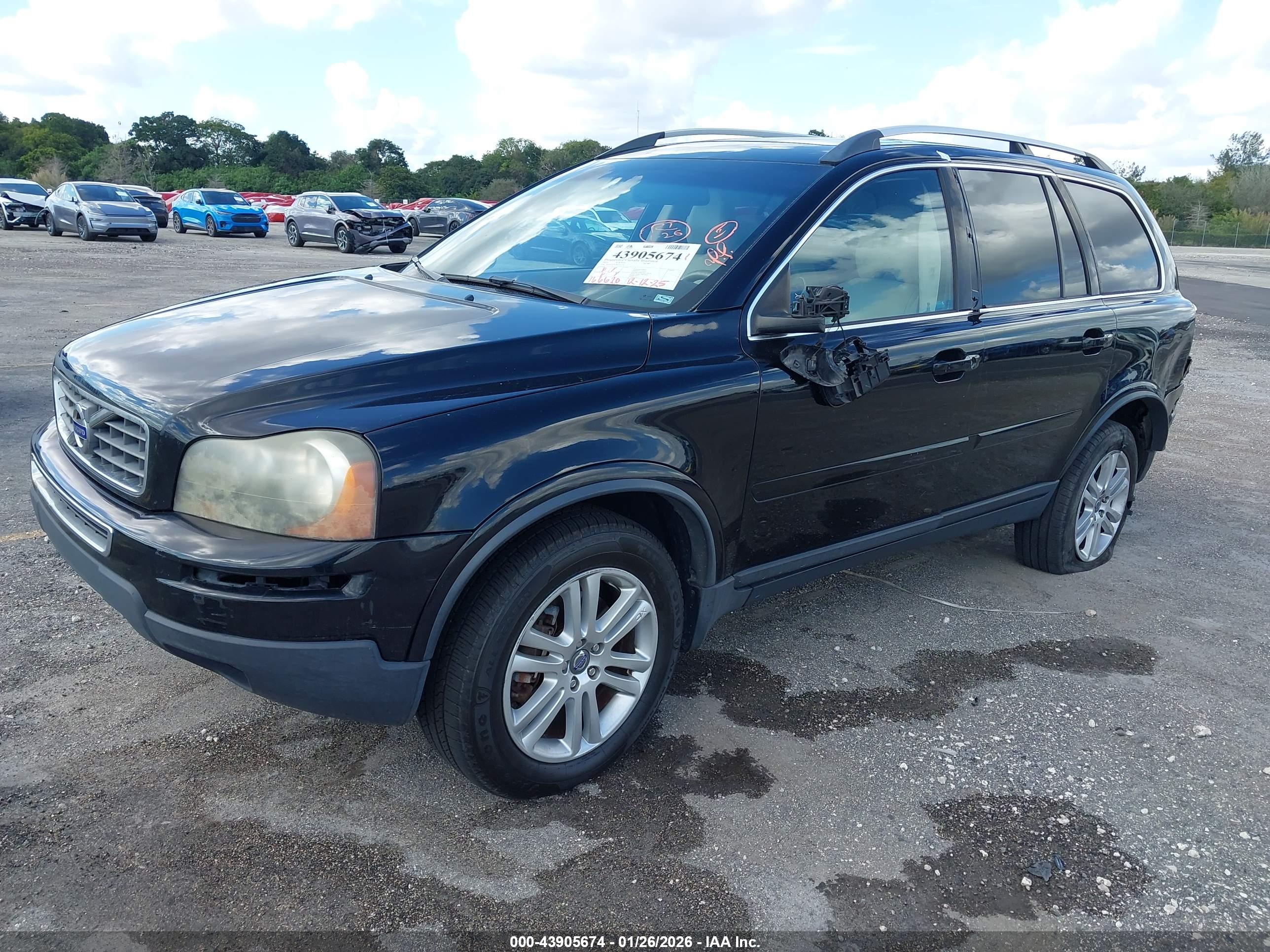 VOLVO XC90 image 2