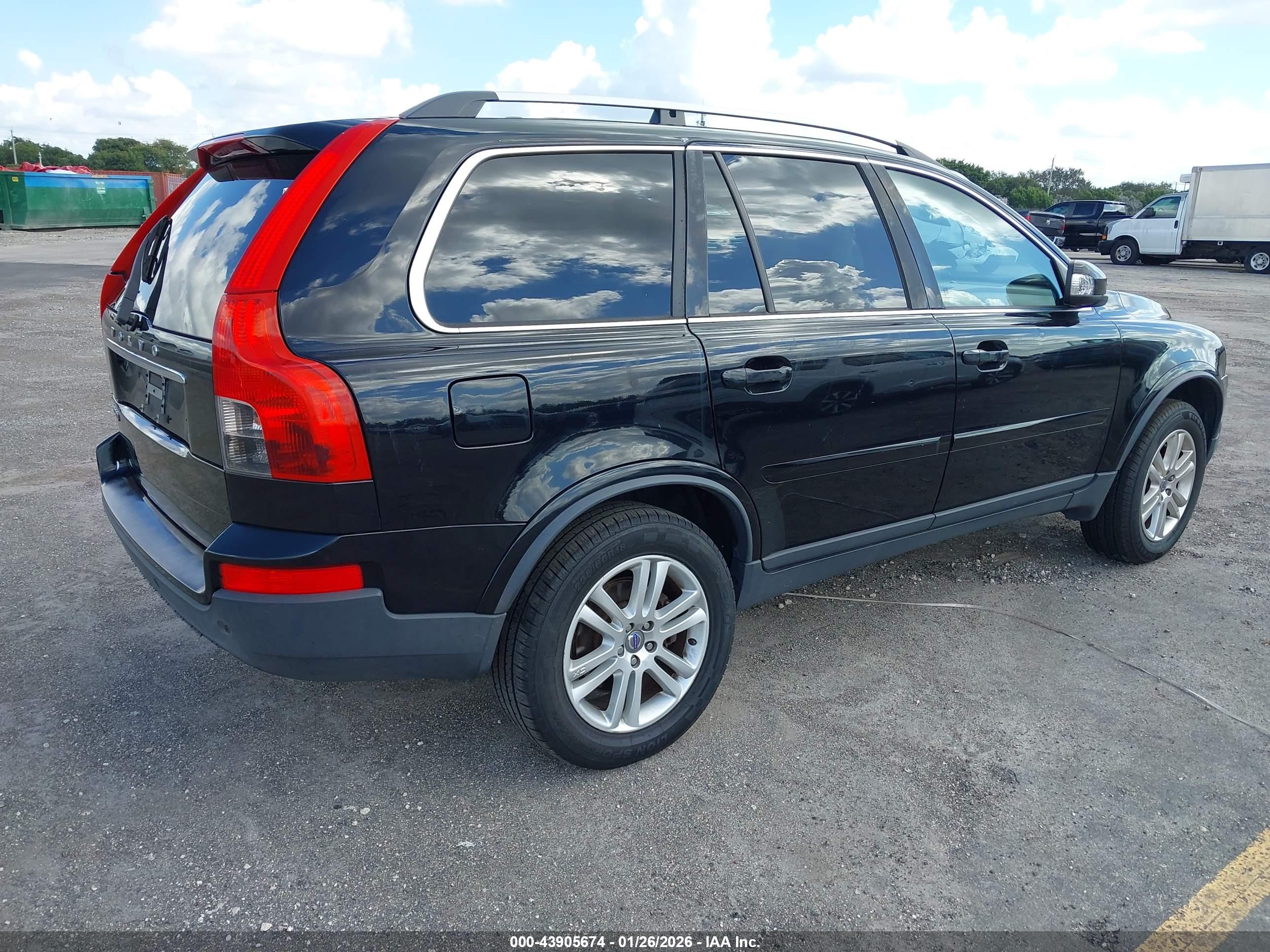 VOLVO XC90 image 4