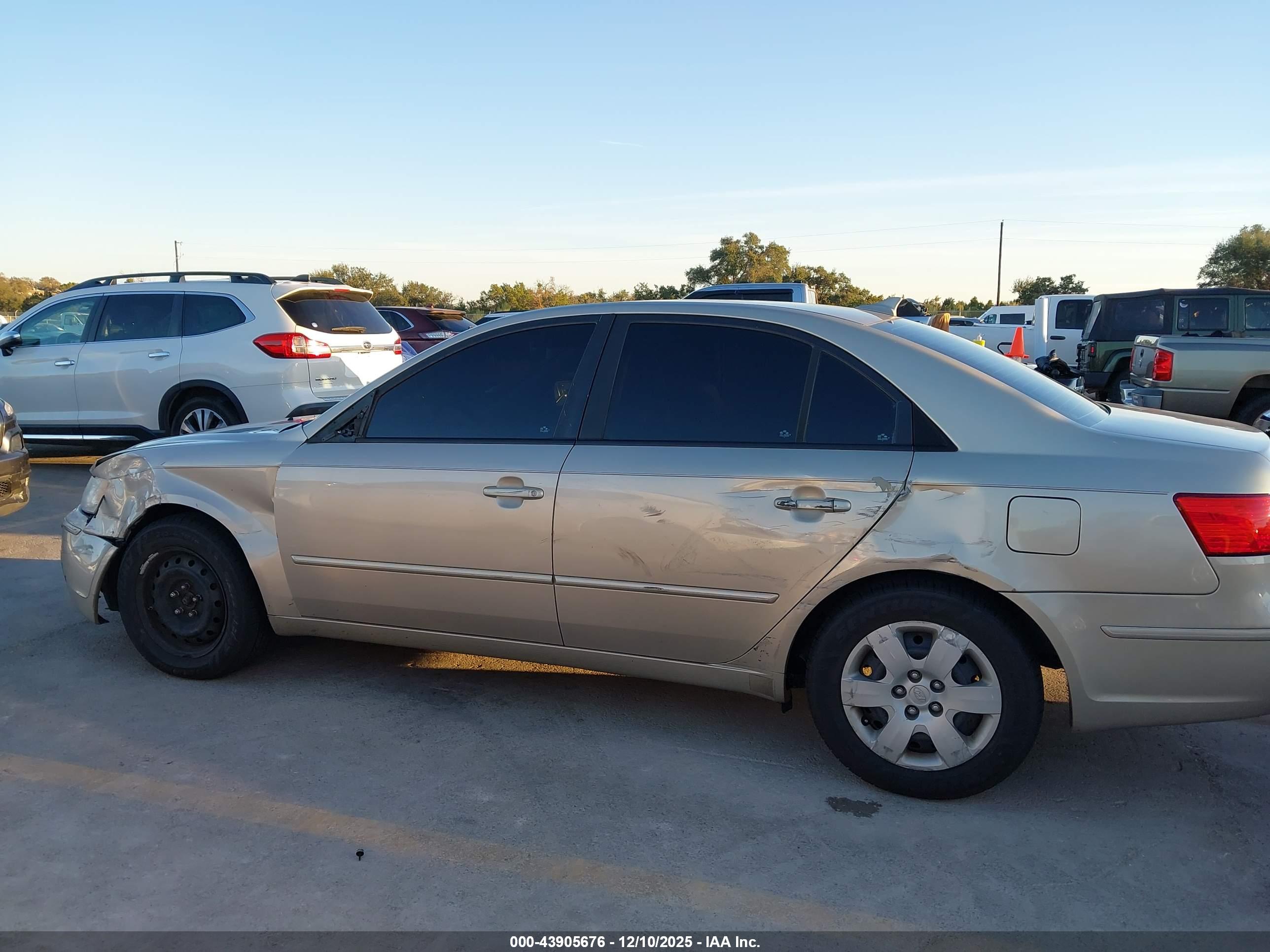 HYUNDAI SONATA image 6