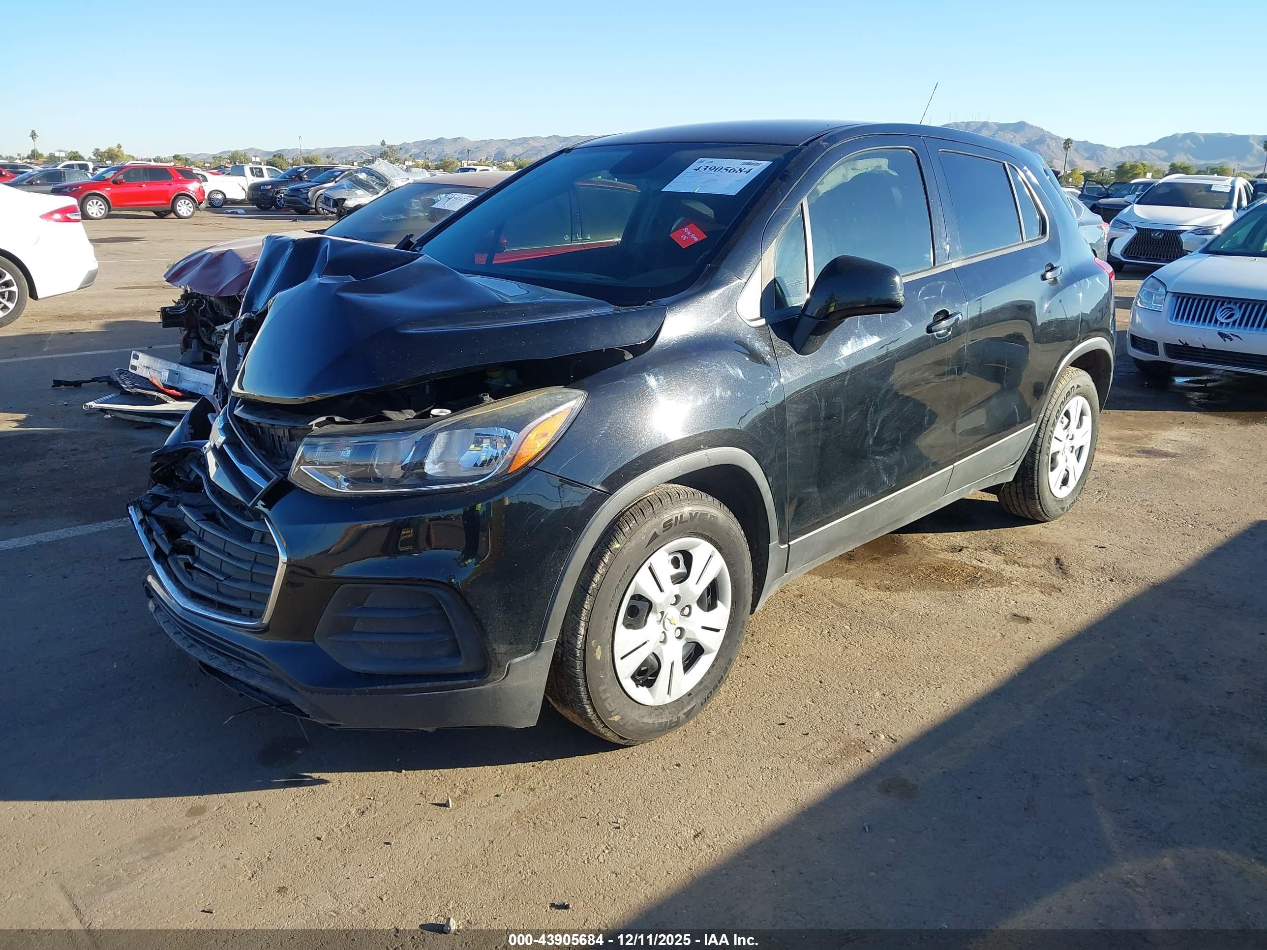 CHEVROLET TRAX image 2