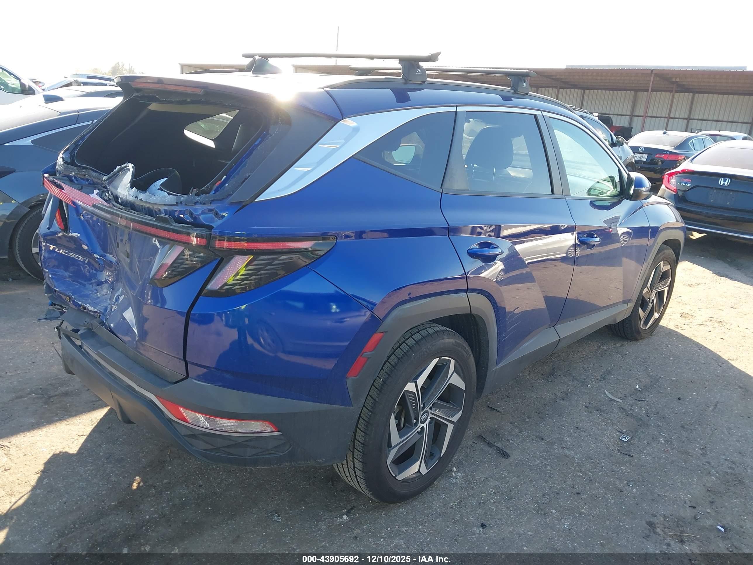 HYUNDAI TUCSON image 4