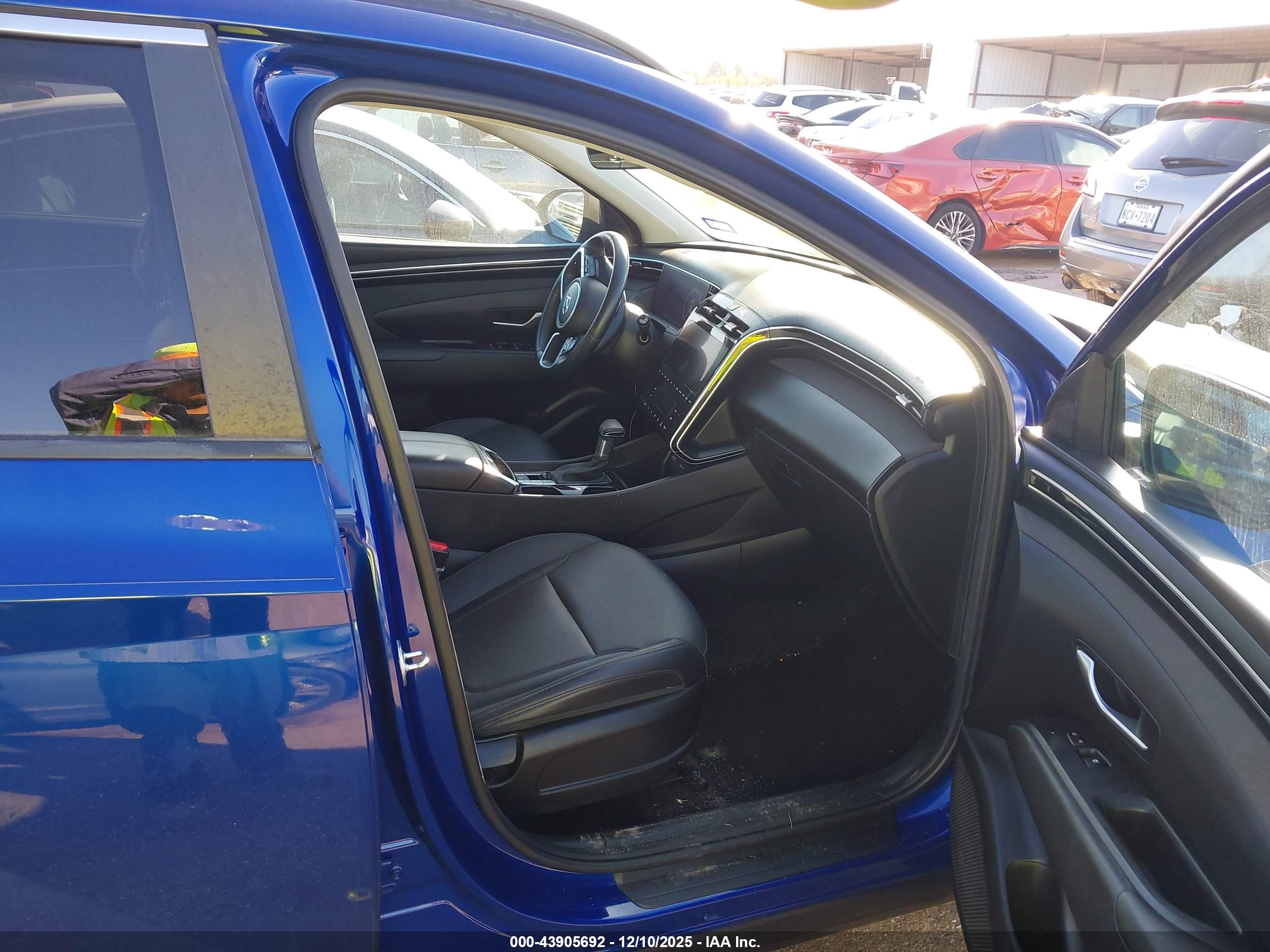 HYUNDAI TUCSON image 5