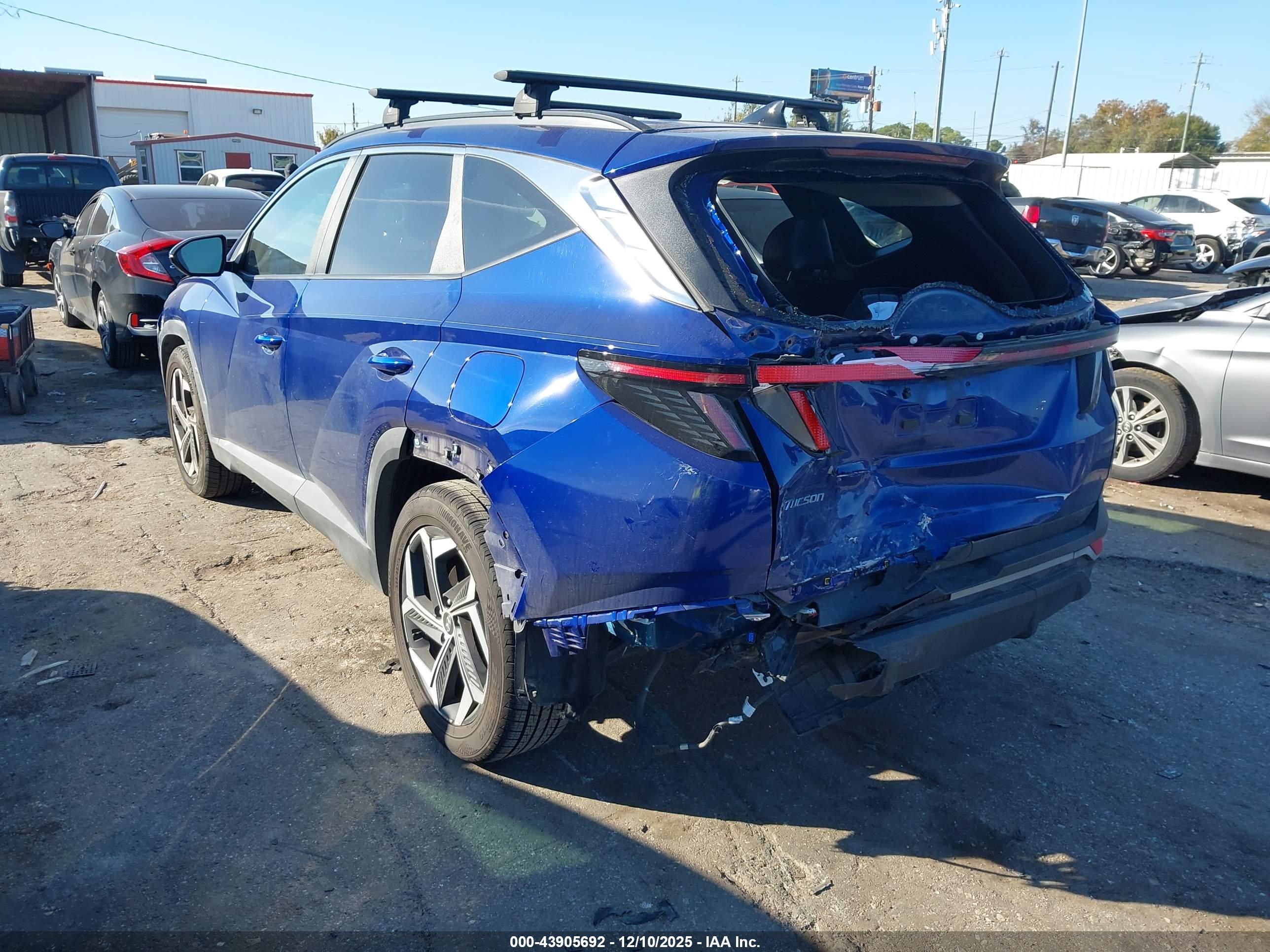 HYUNDAI TUCSON image 6
