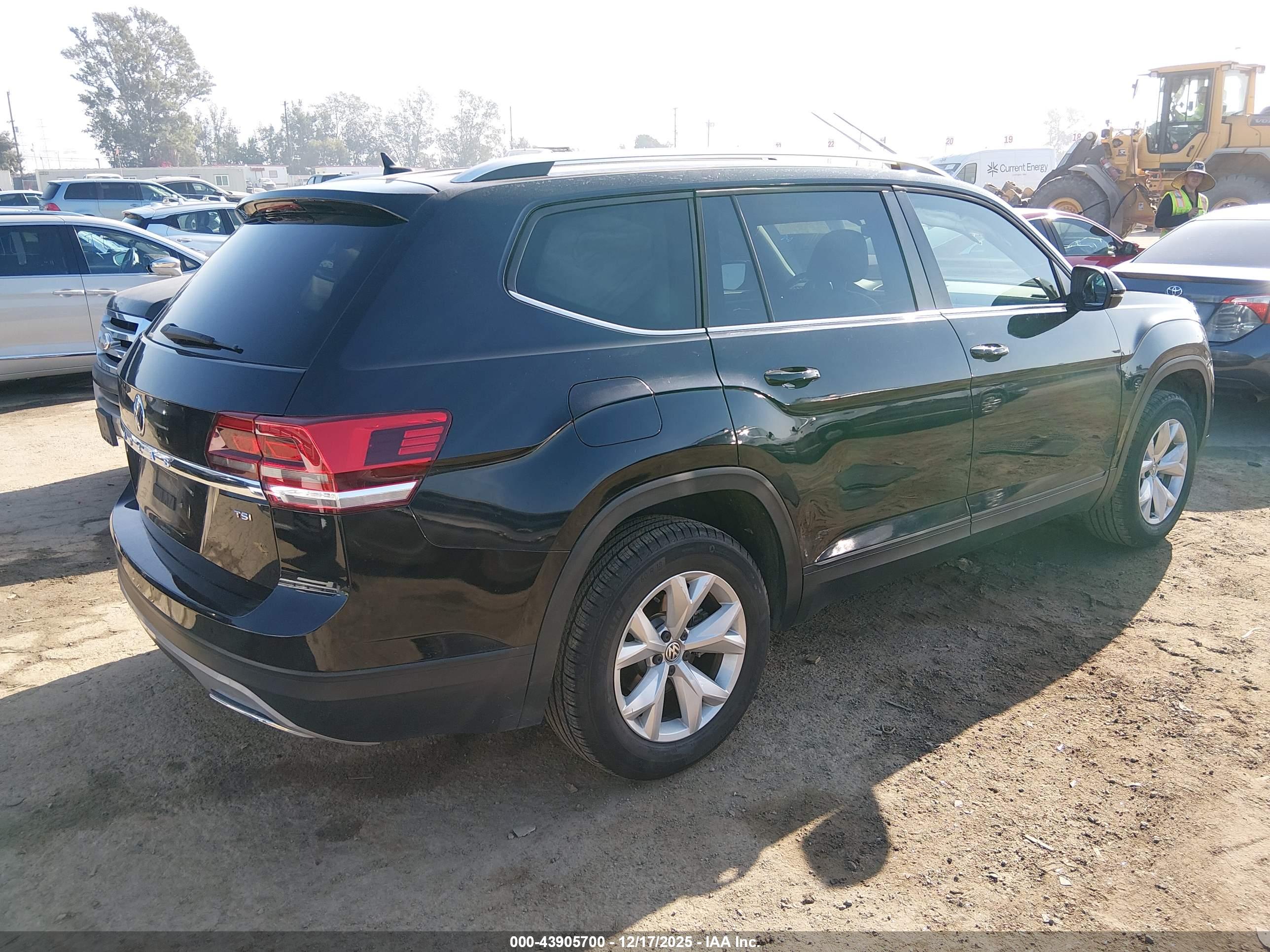 VOLKSWAGEN ATLAS image 4