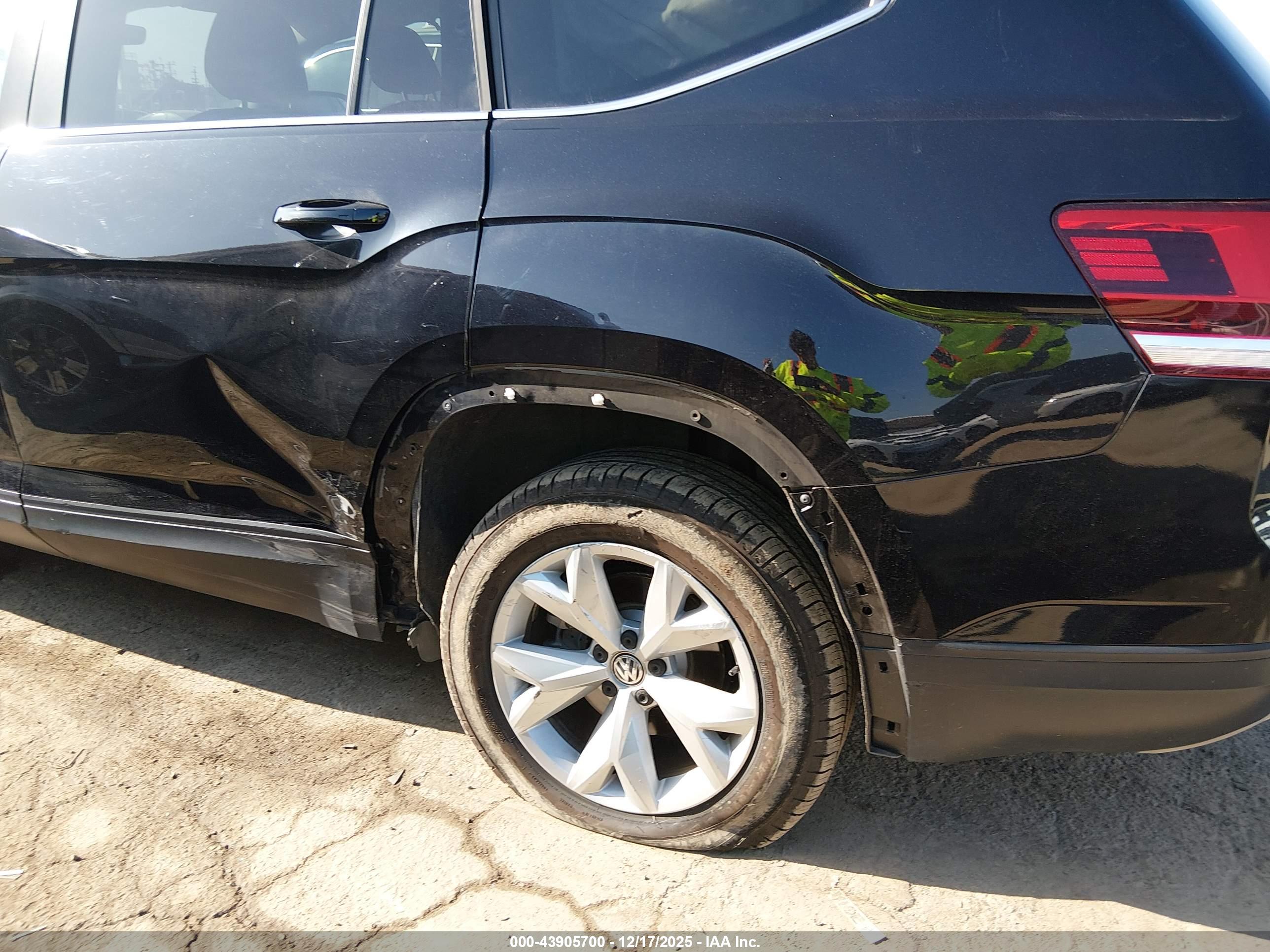 VOLKSWAGEN ATLAS image 6