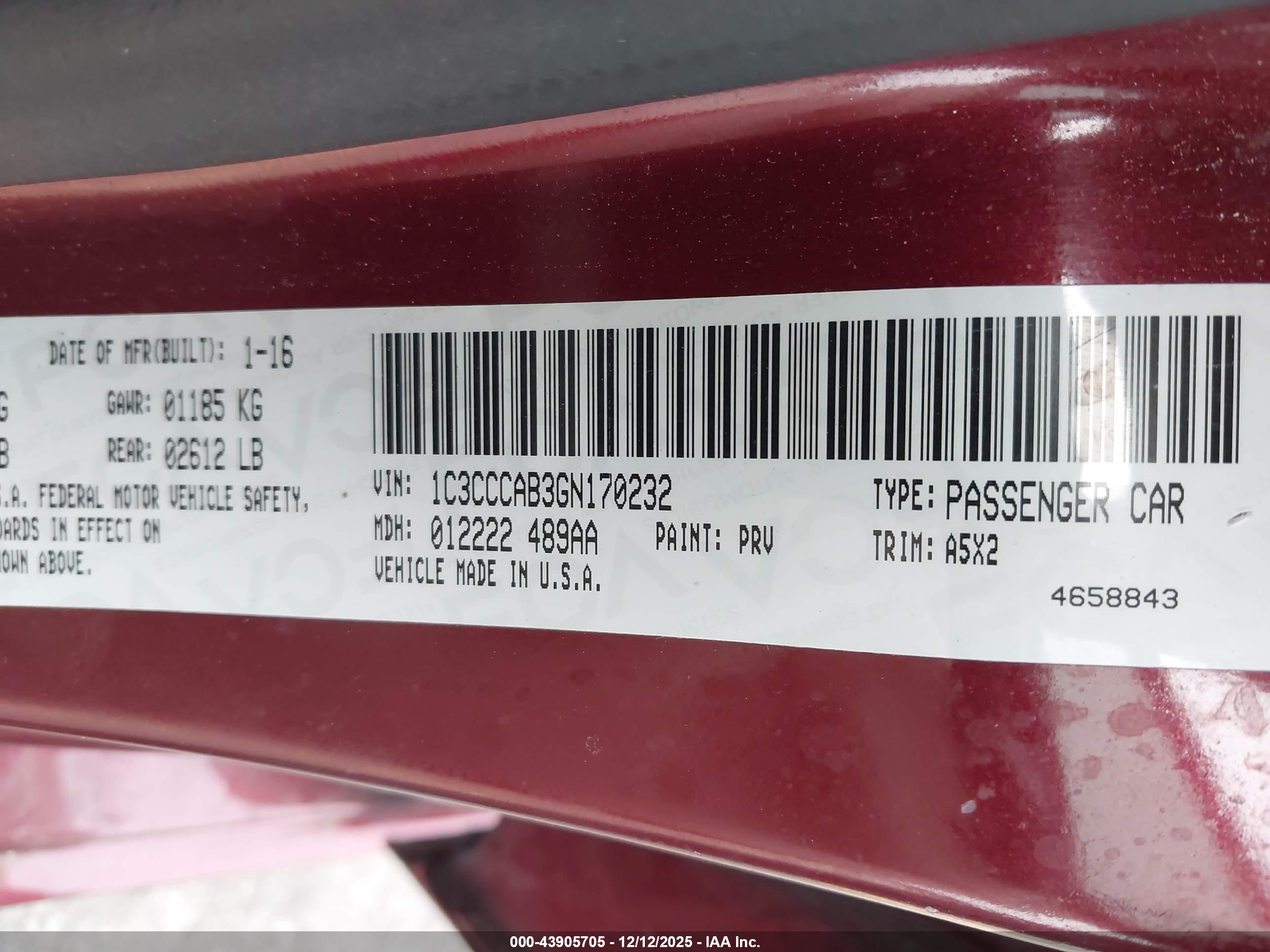 CHRYSLER 200 image 9