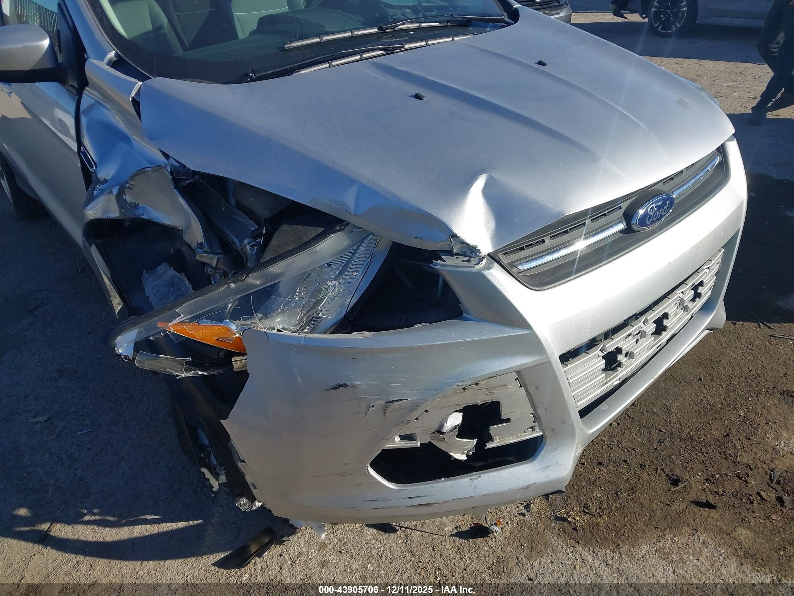 FORD ESCAPE image 6
