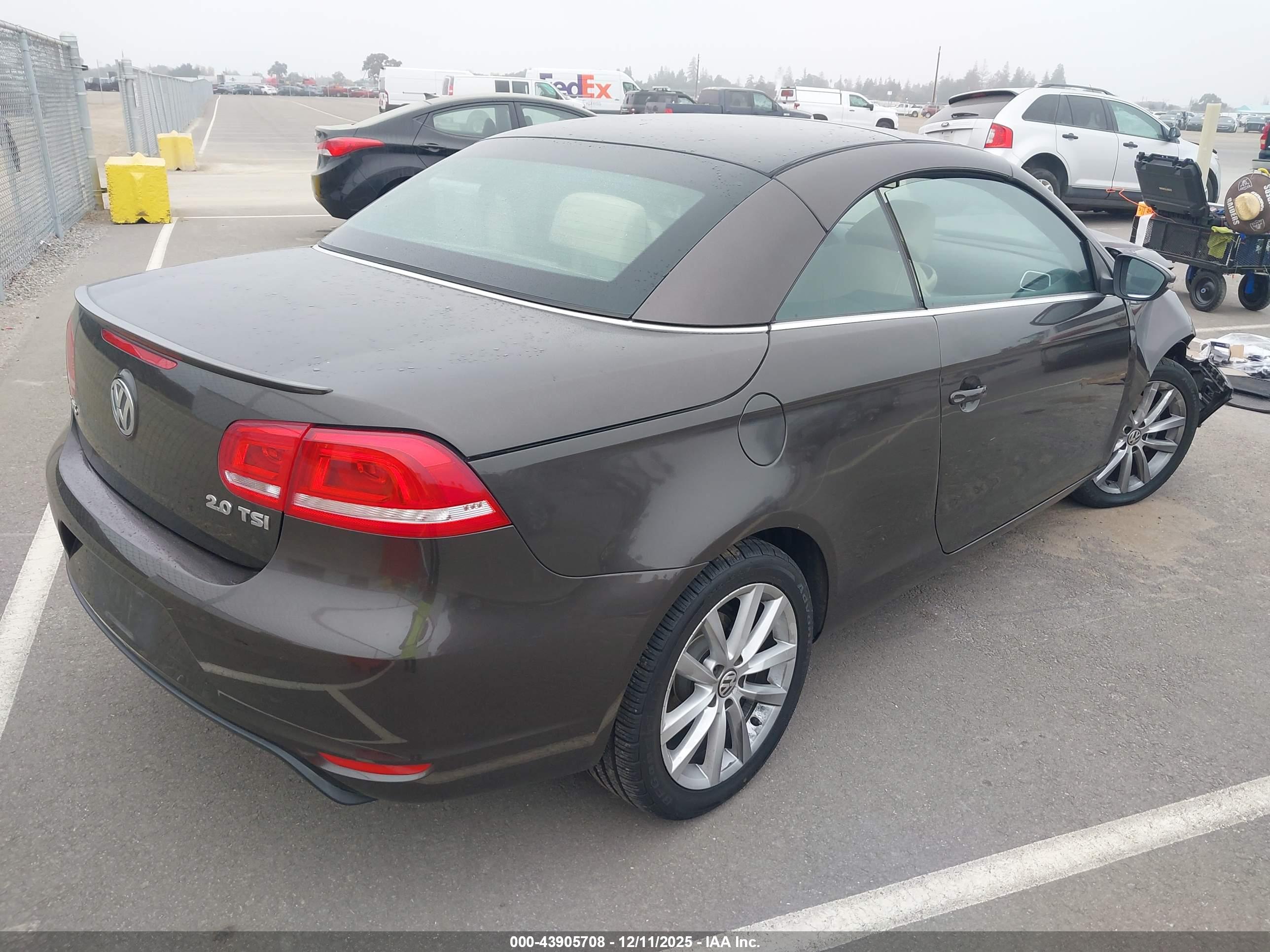 VOLKSWAGEN EOS image 4