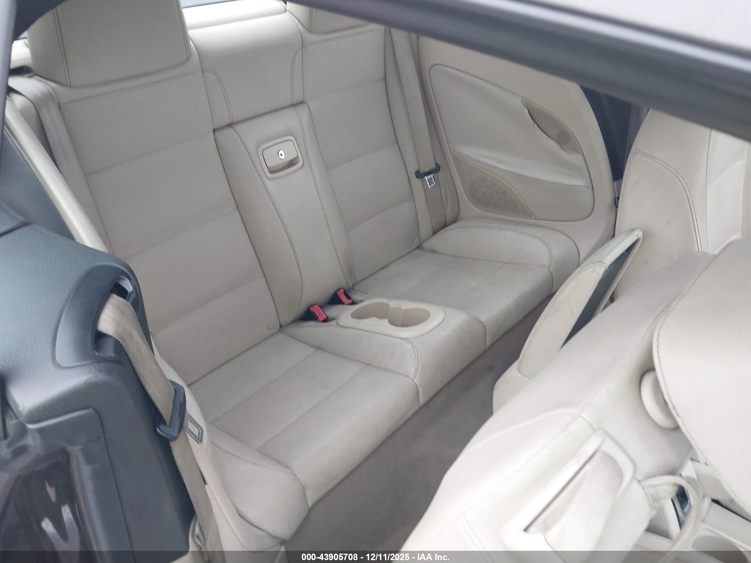 VOLKSWAGEN EOS image 8