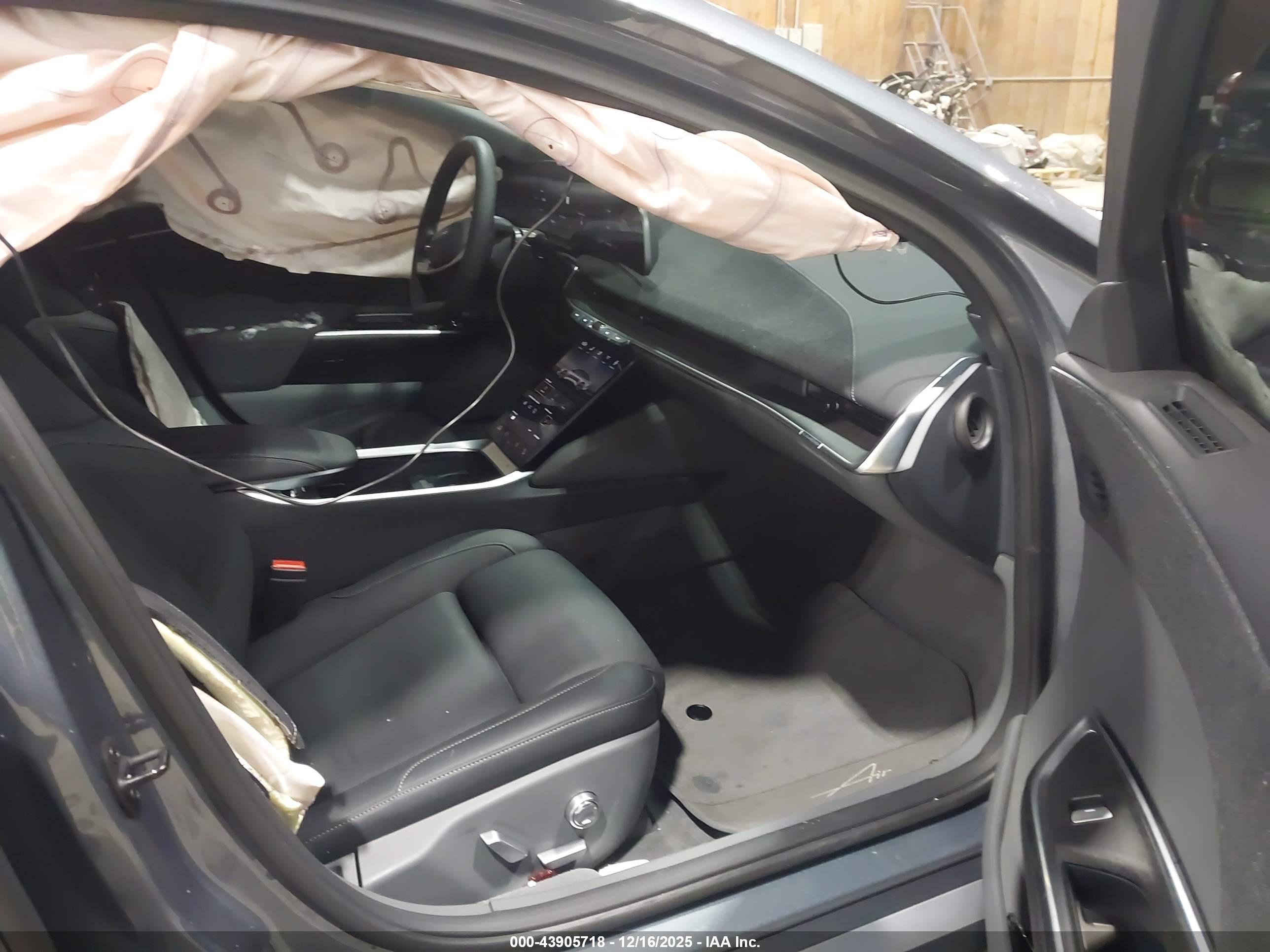 LUCID AIR image 5