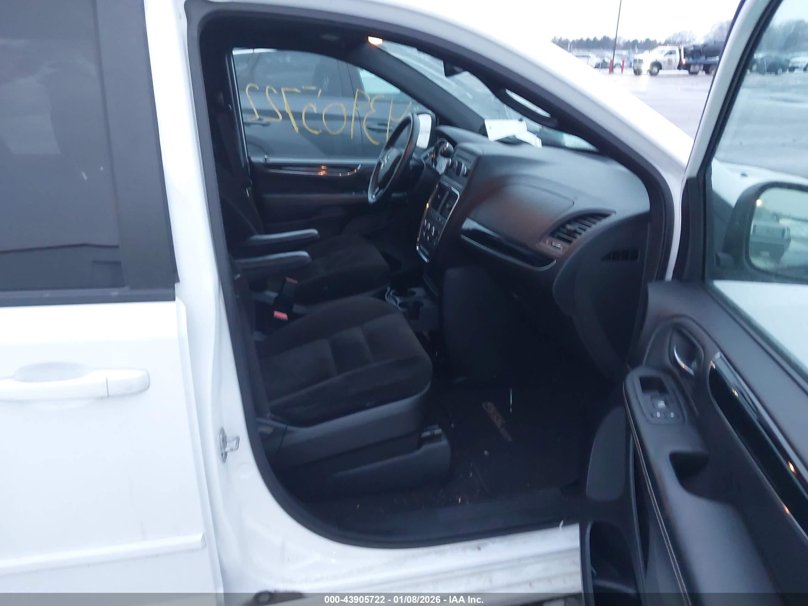 DODGE GRAND image 5