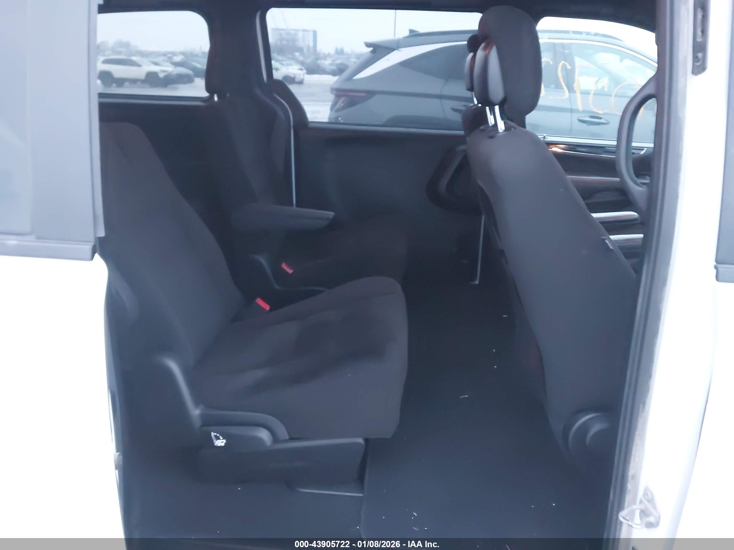 DODGE GRAND image 8