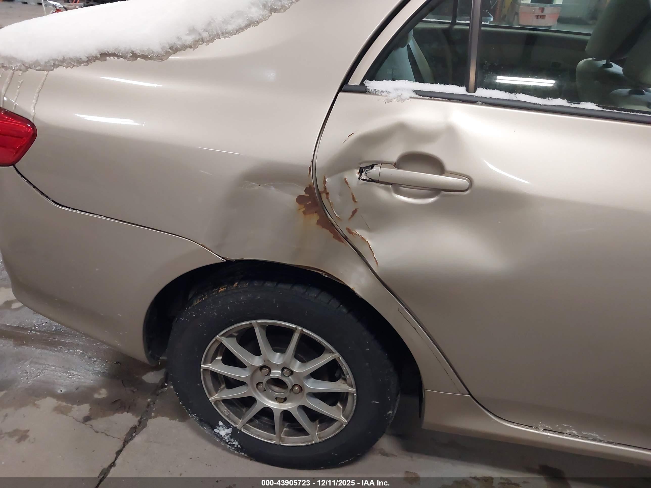 TOYOTA COROLLA image 6