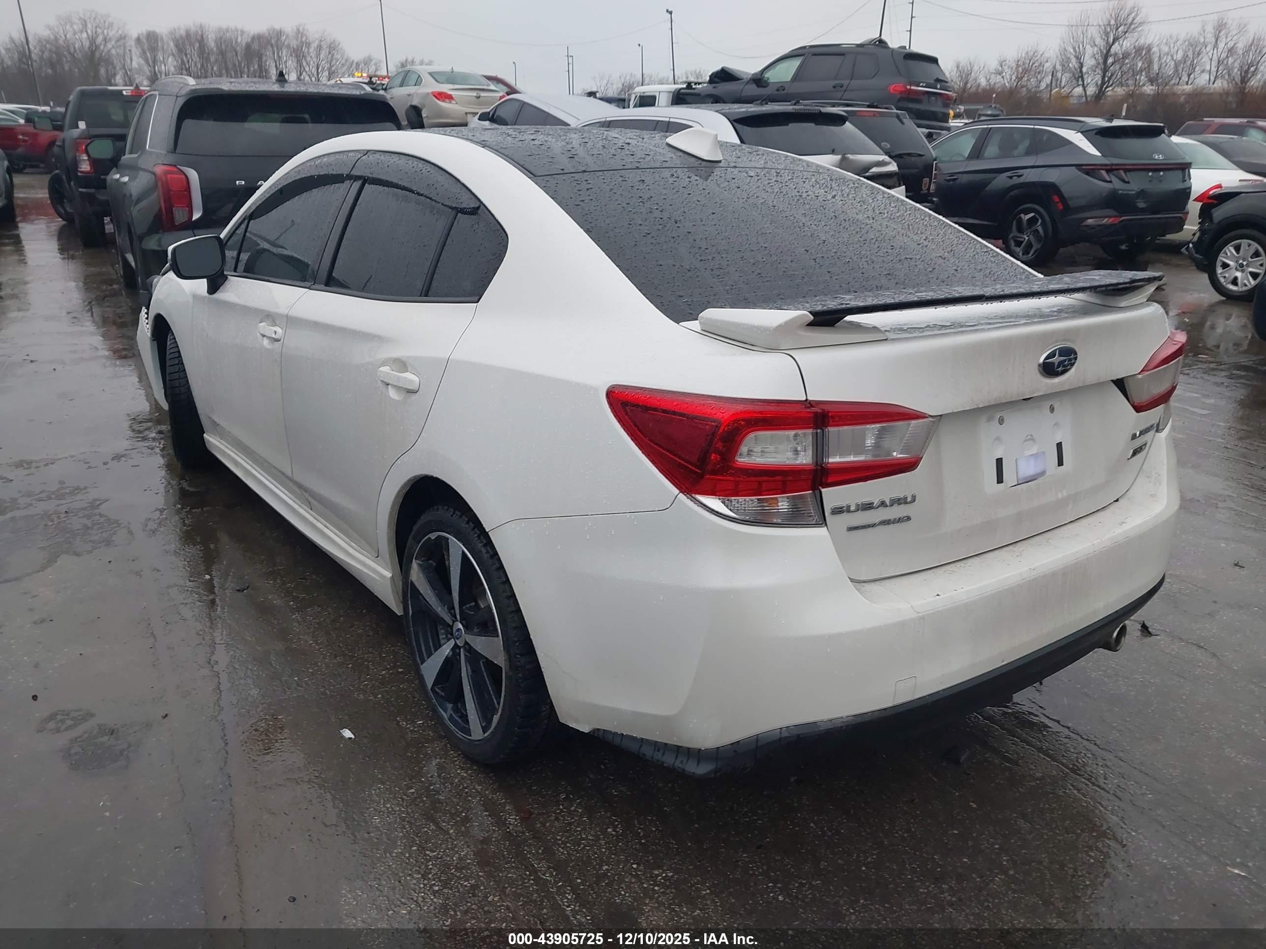 SUBARU IMPREZA image 3