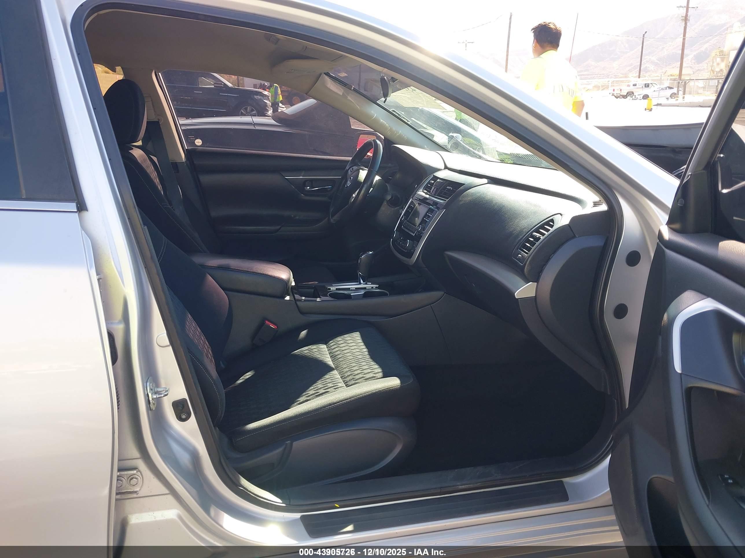 NISSAN ALTIMA image 5