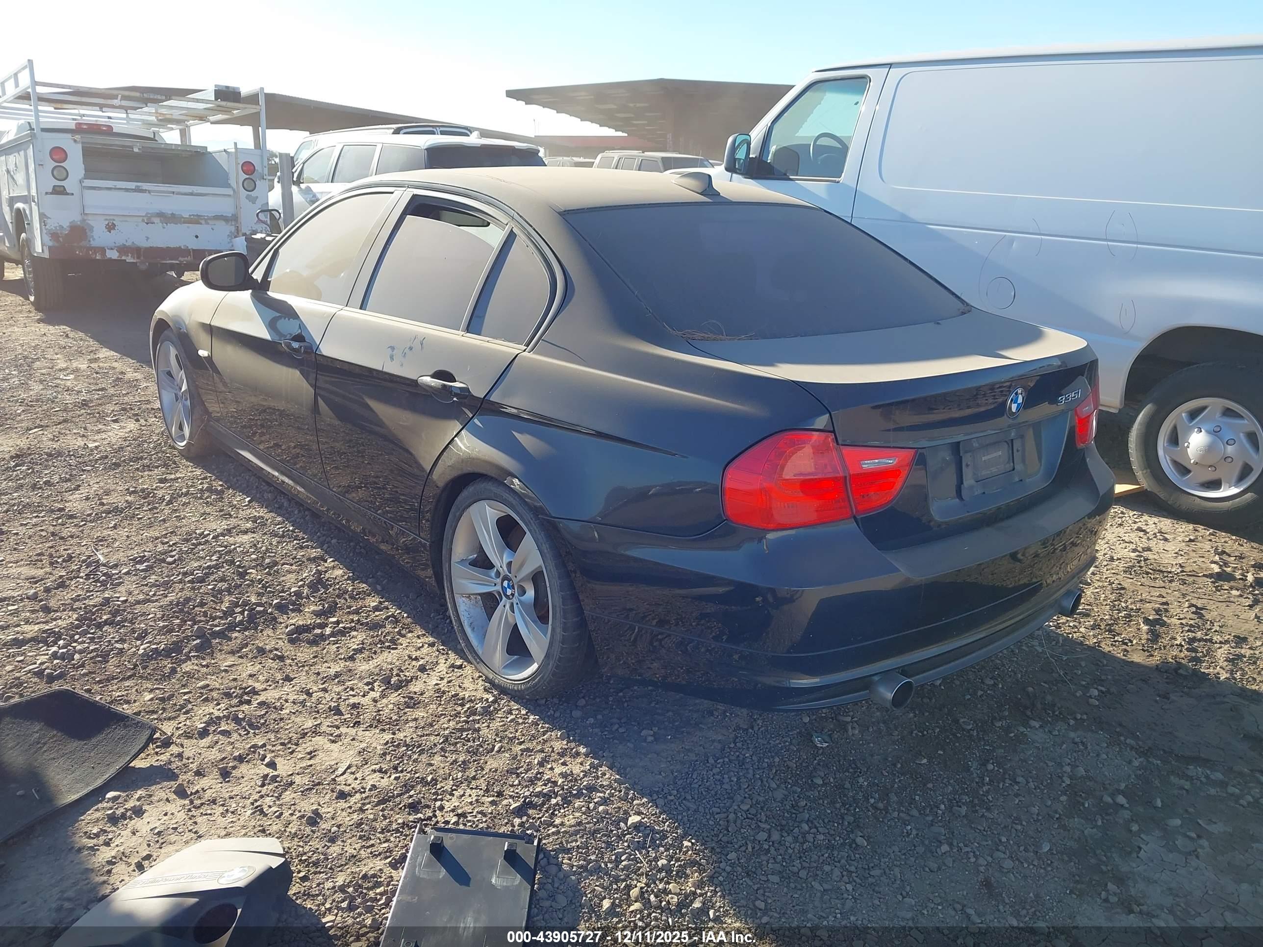 BMW 335I image 3