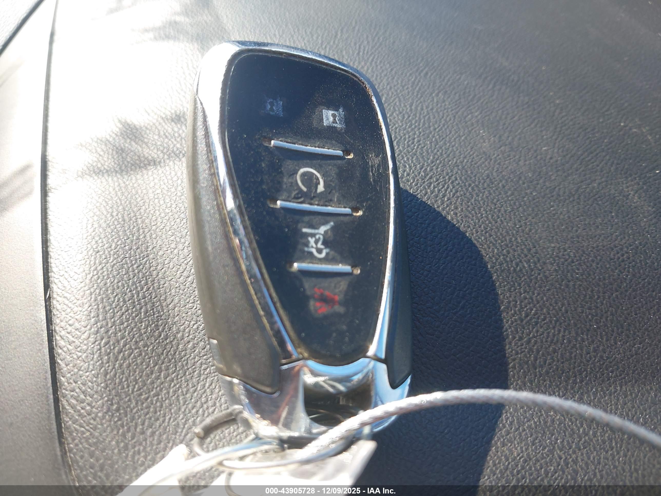 CHEVROLET EQUINOX image 11