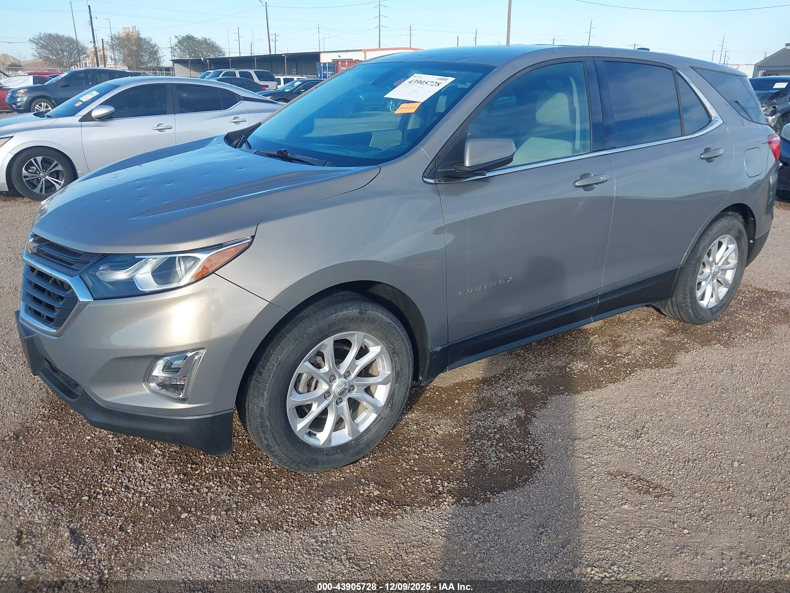 CHEVROLET EQUINOX image 2
