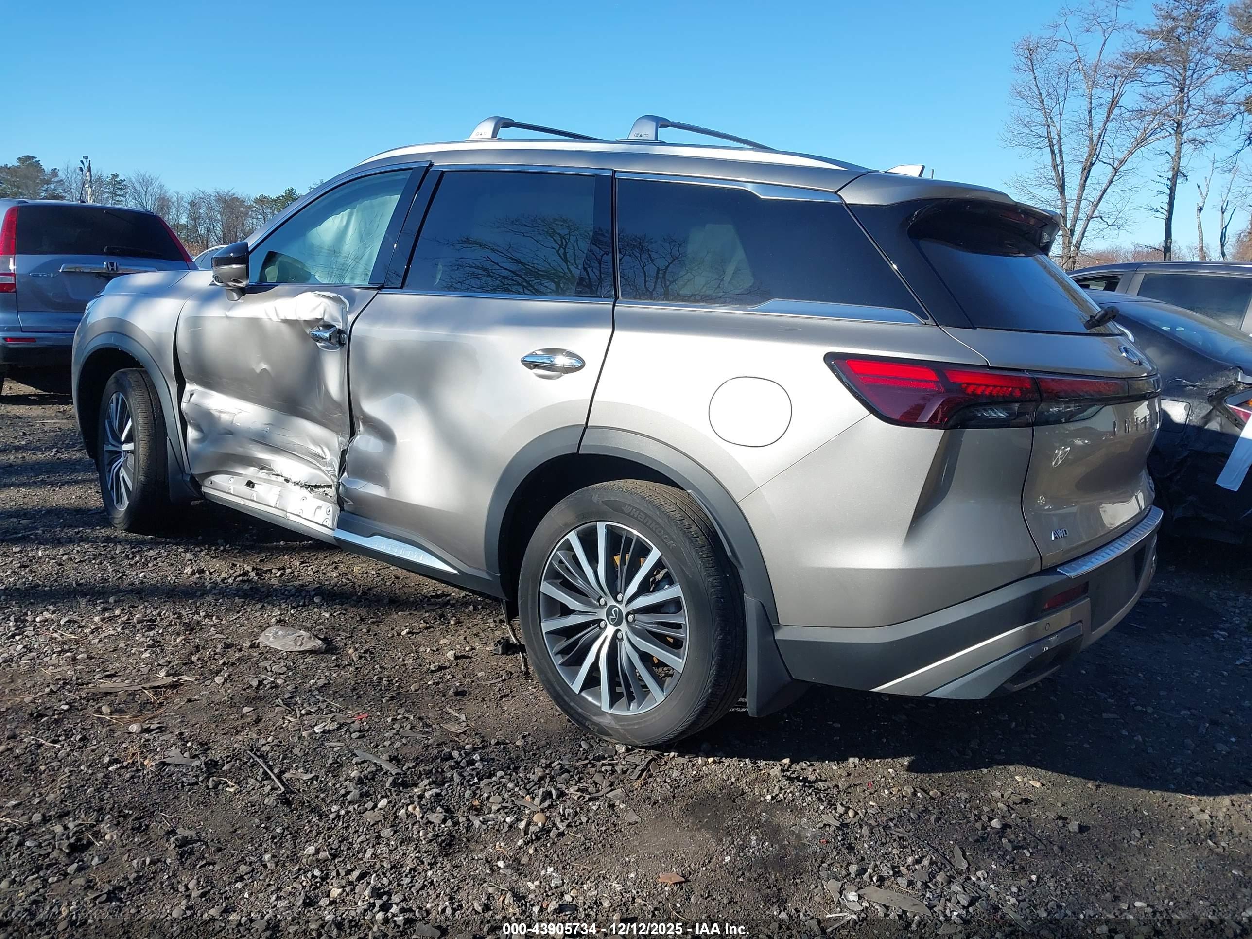 INFINITI QX60 image 3