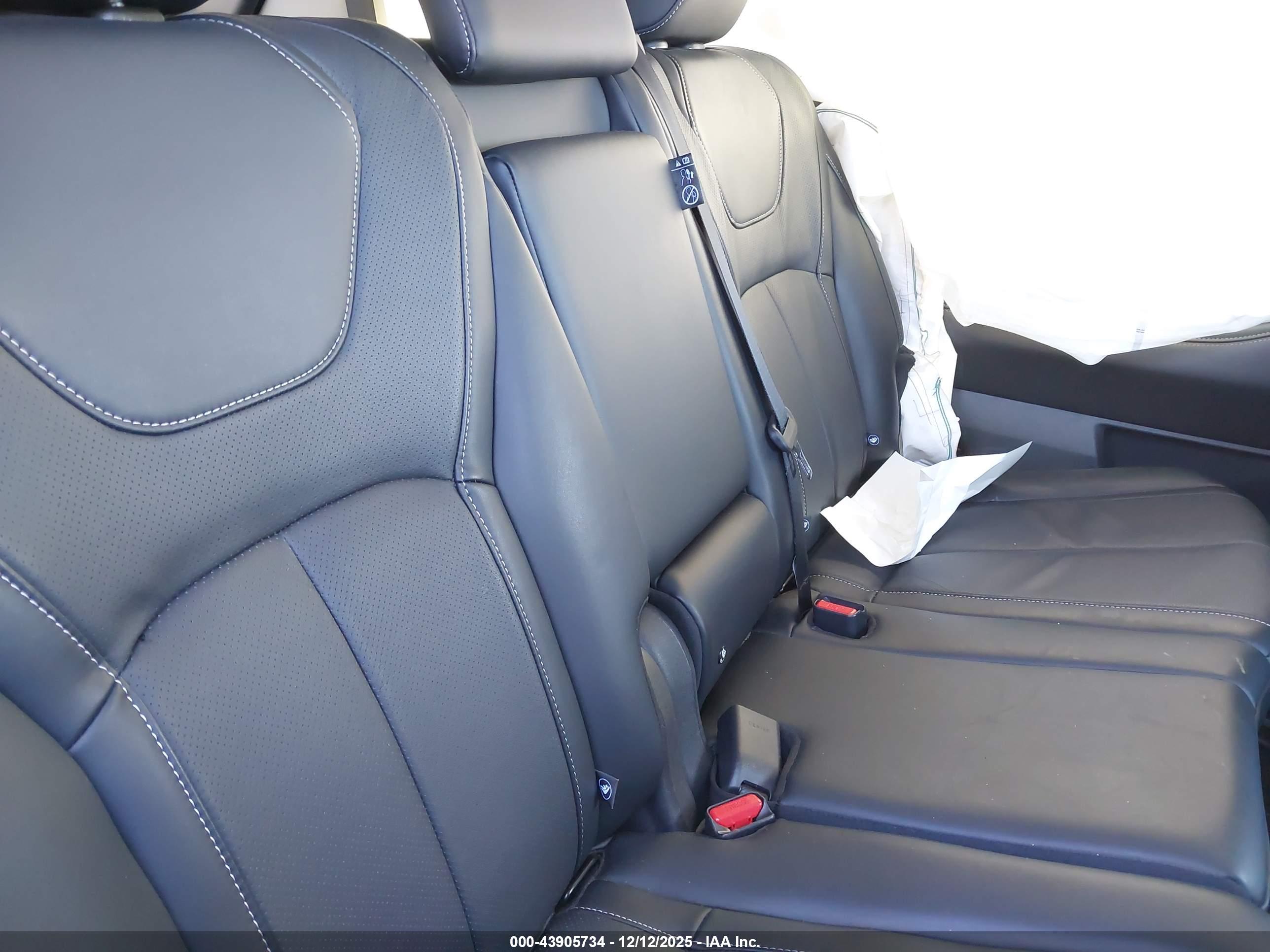 INFINITI QX60 image 8