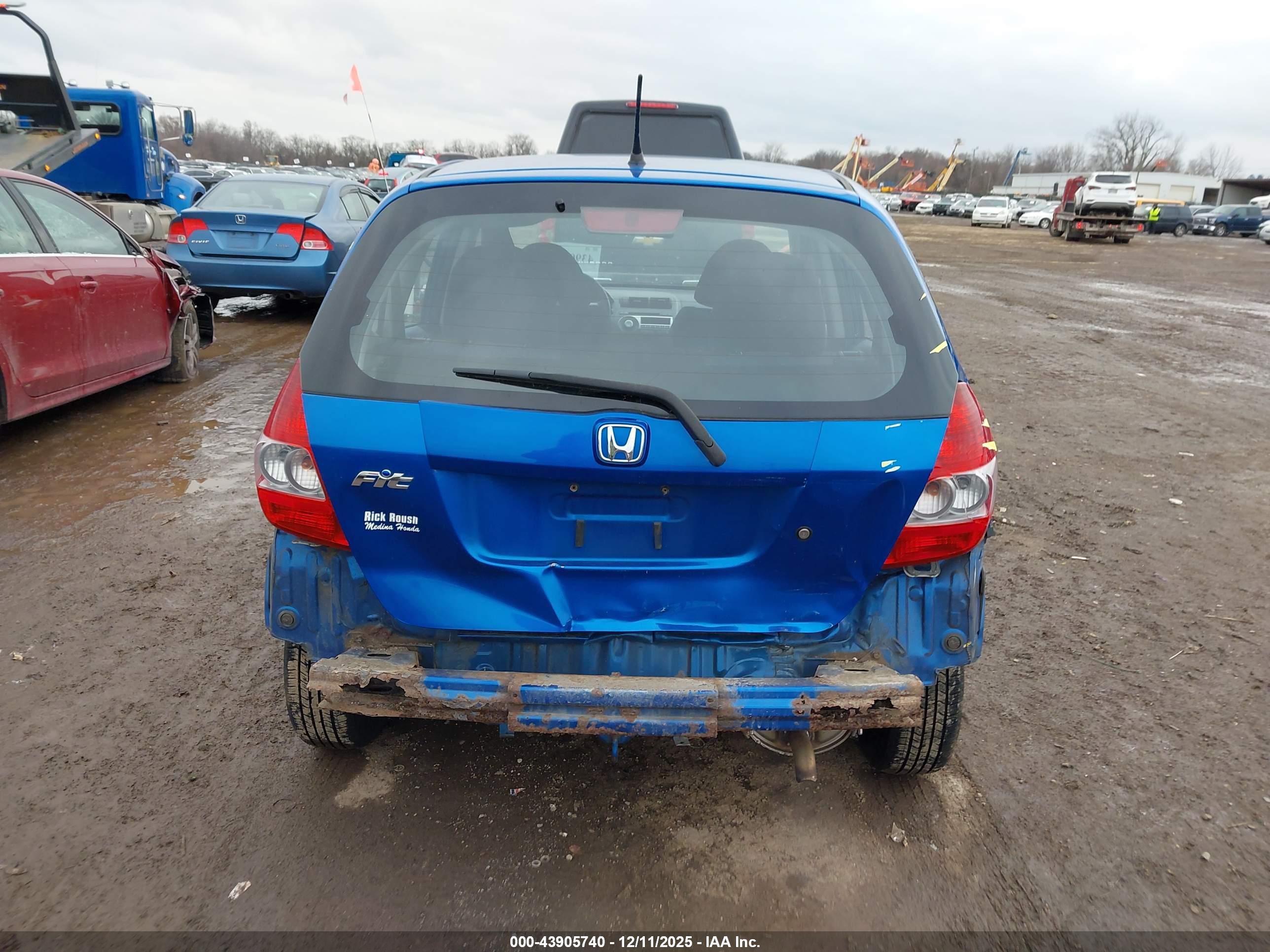 HONDA FIT image 6