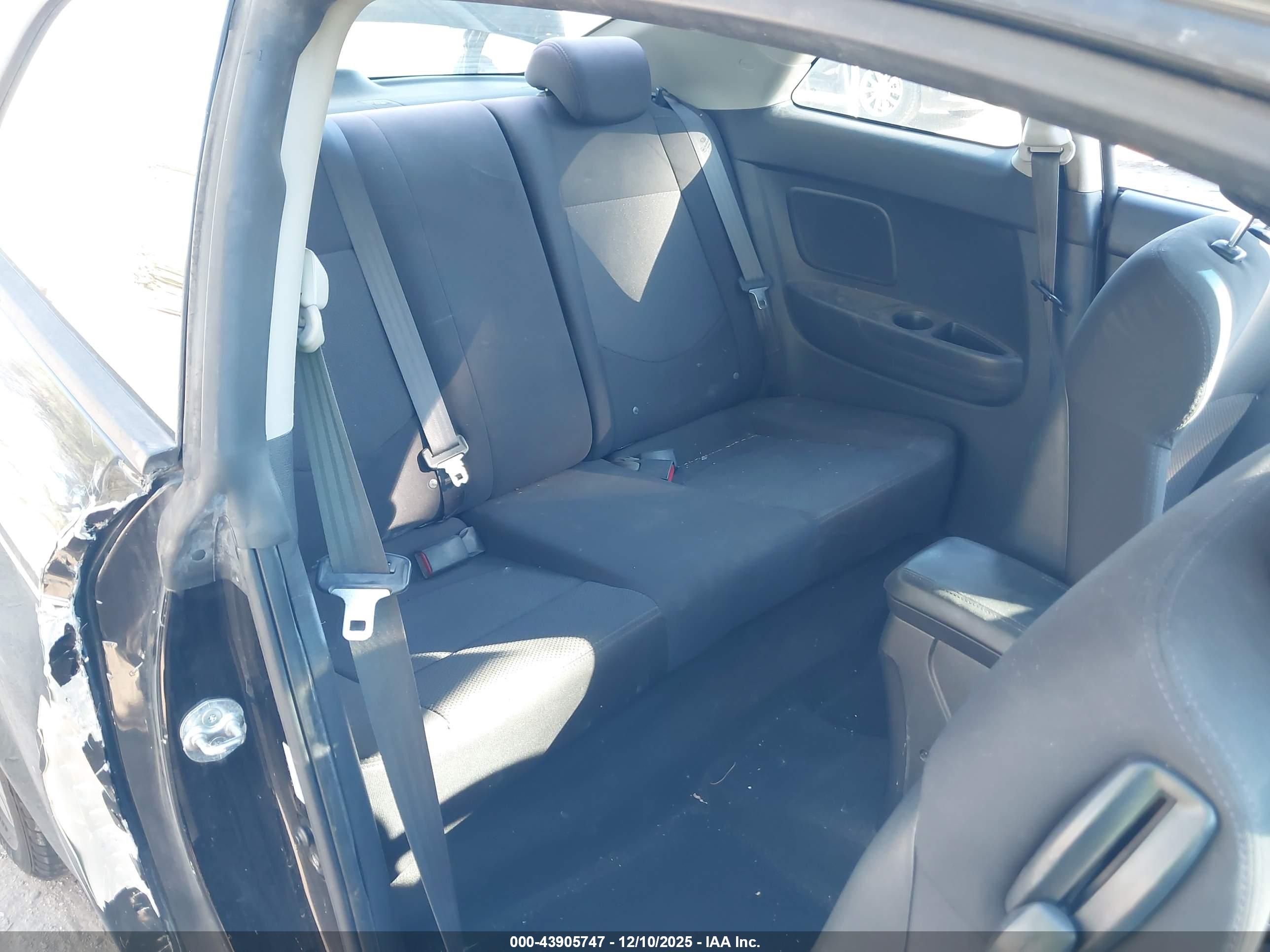 KIA FORTE image 8