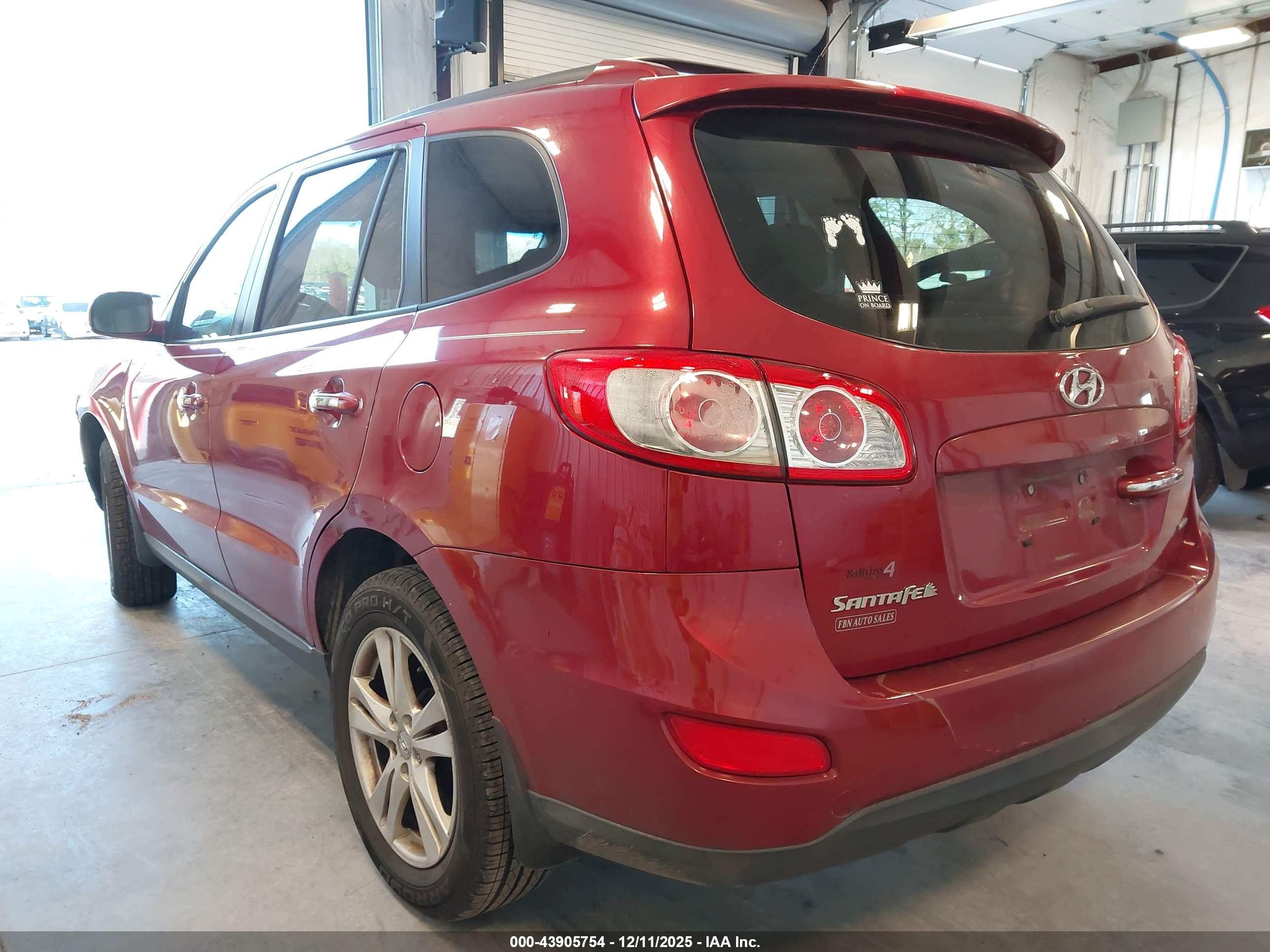 HYUNDAI SANTA image 3
