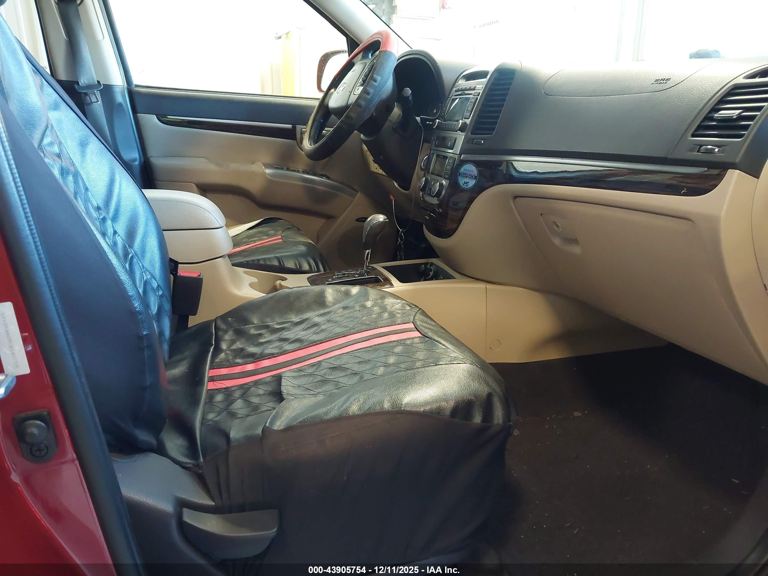 HYUNDAI SANTA image 5