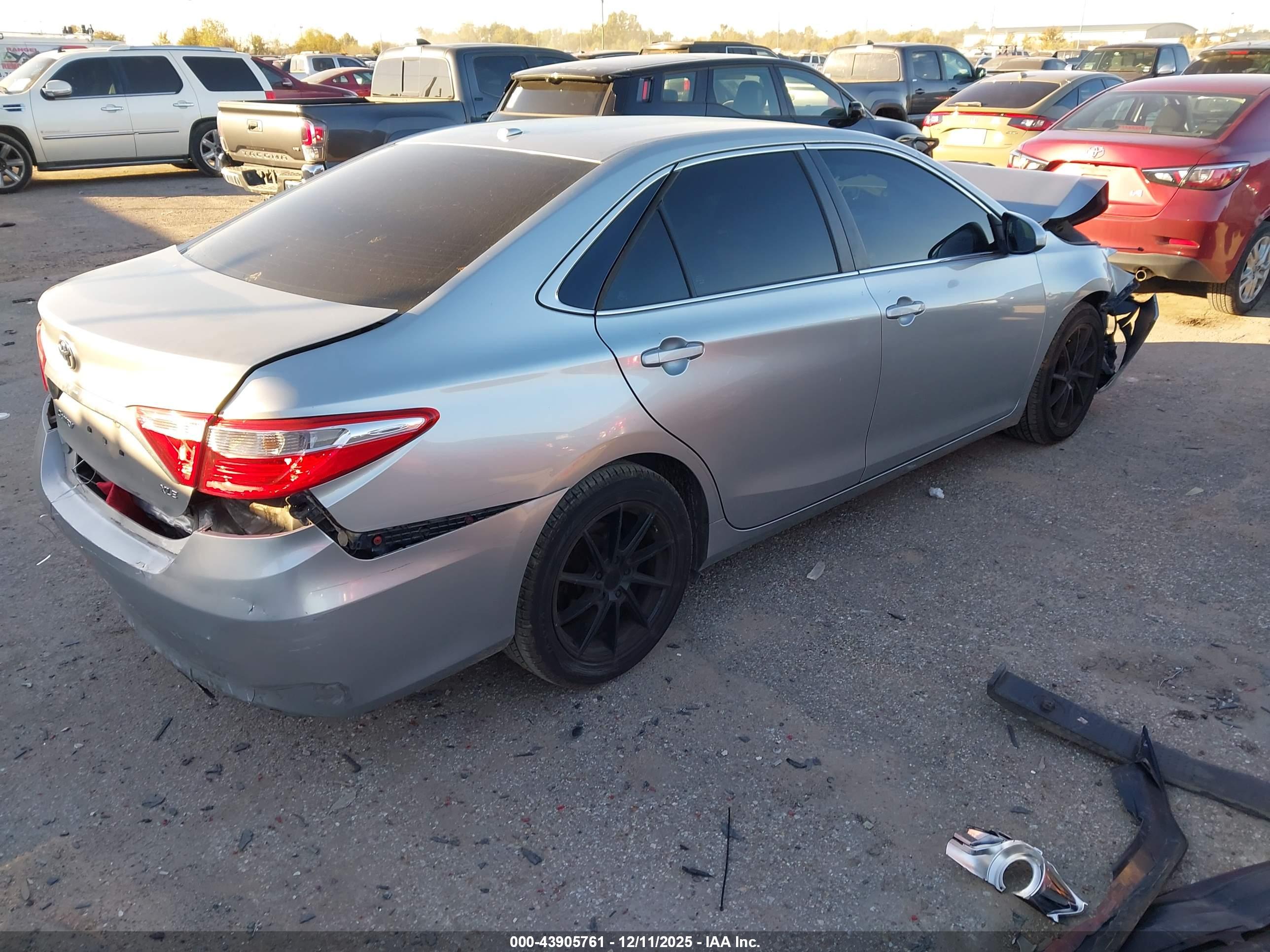 TOYOTA CAMRY image 4