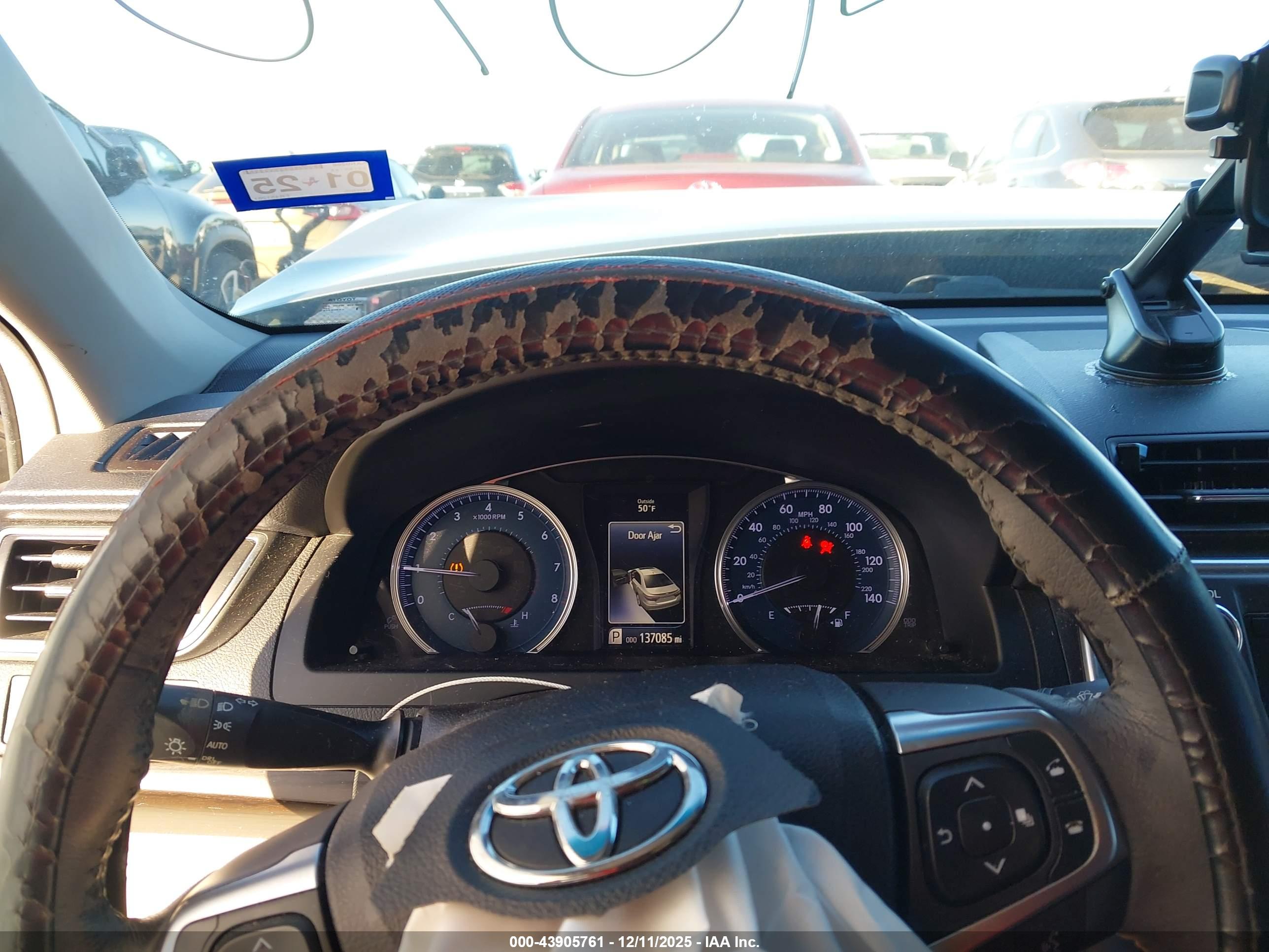 TOYOTA CAMRY image 7
