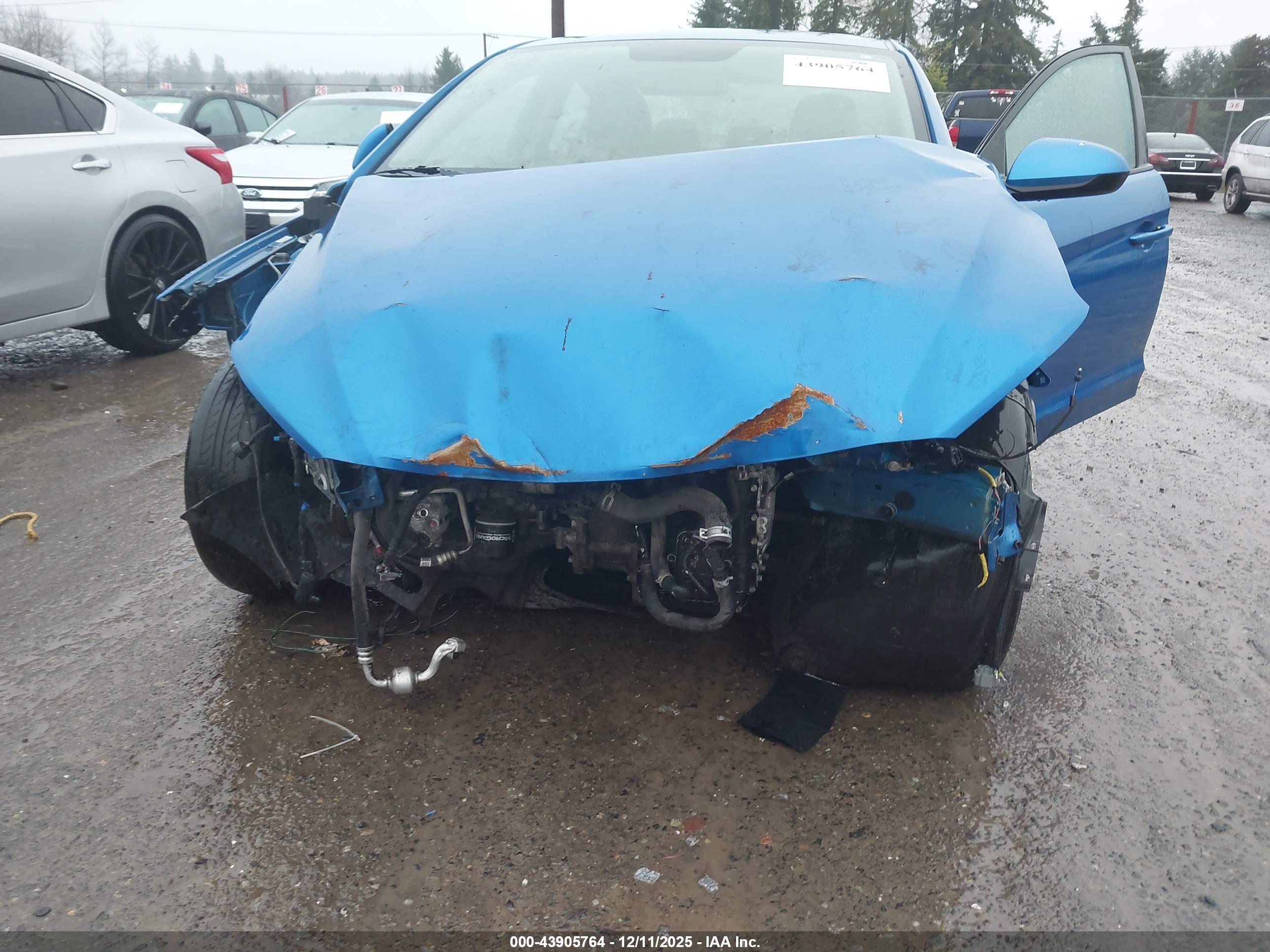 HYUNDAI ELANTRA image 6