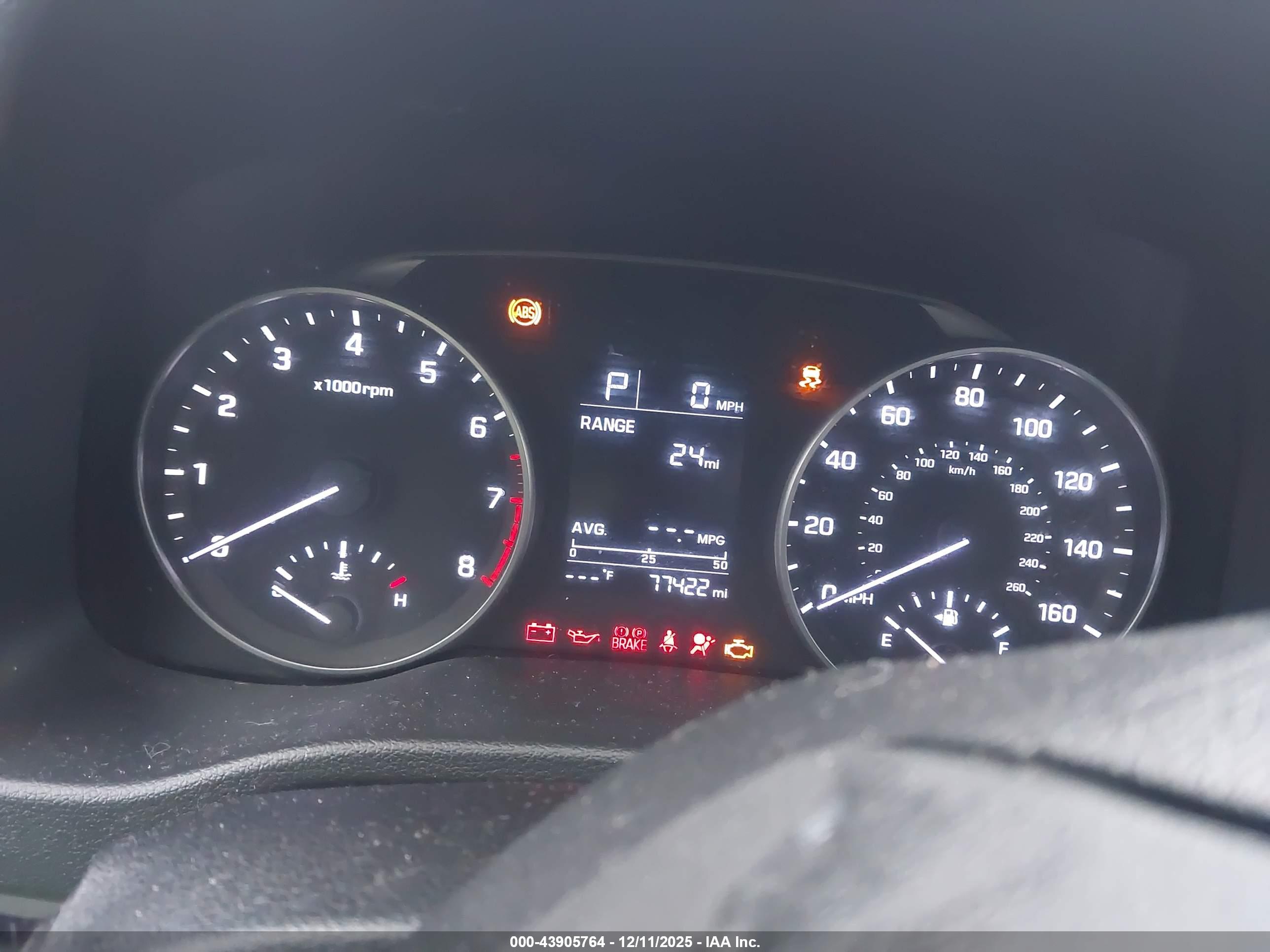 HYUNDAI ELANTRA image 7