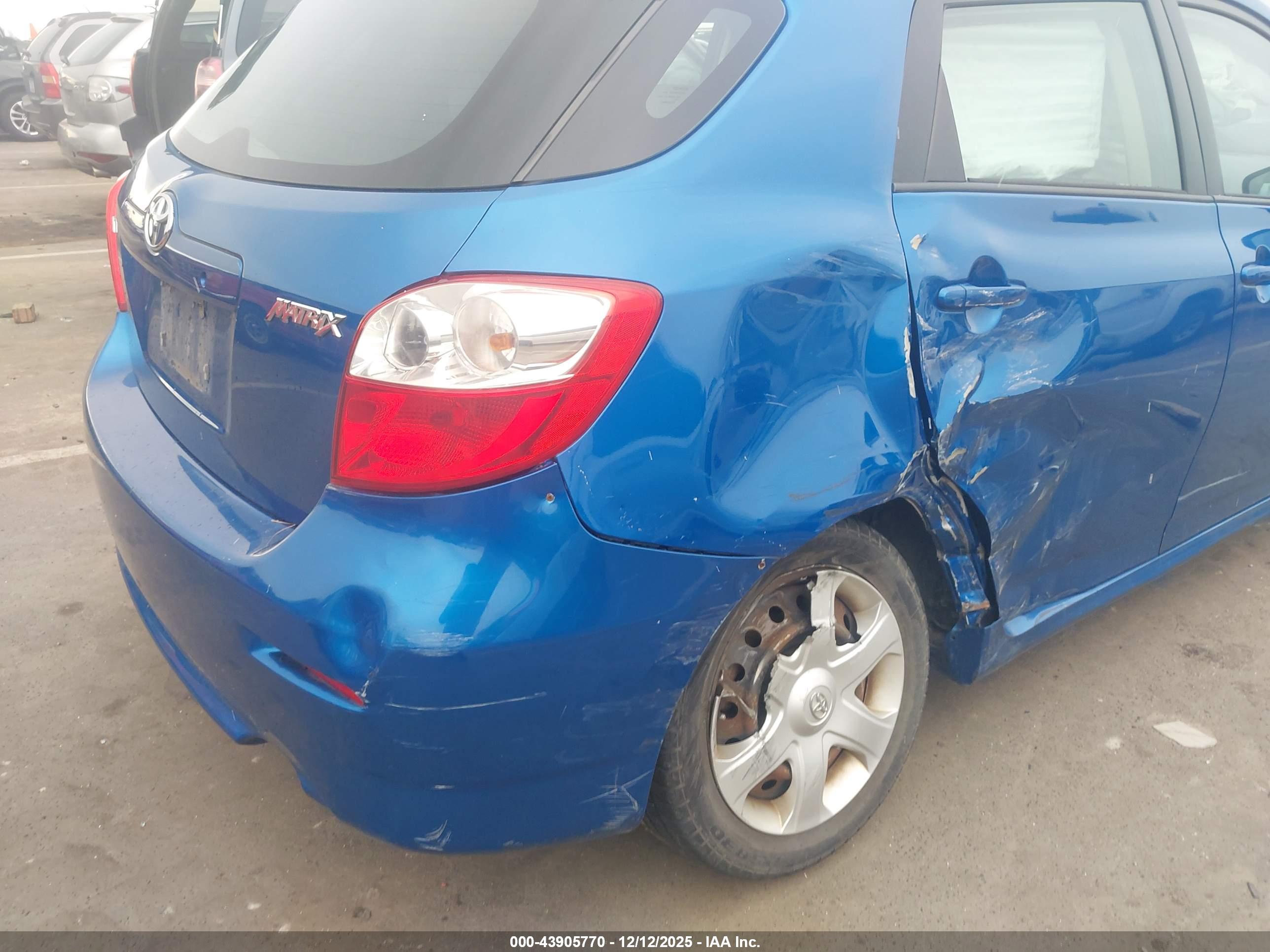 TOYOTA COROLLA image 6