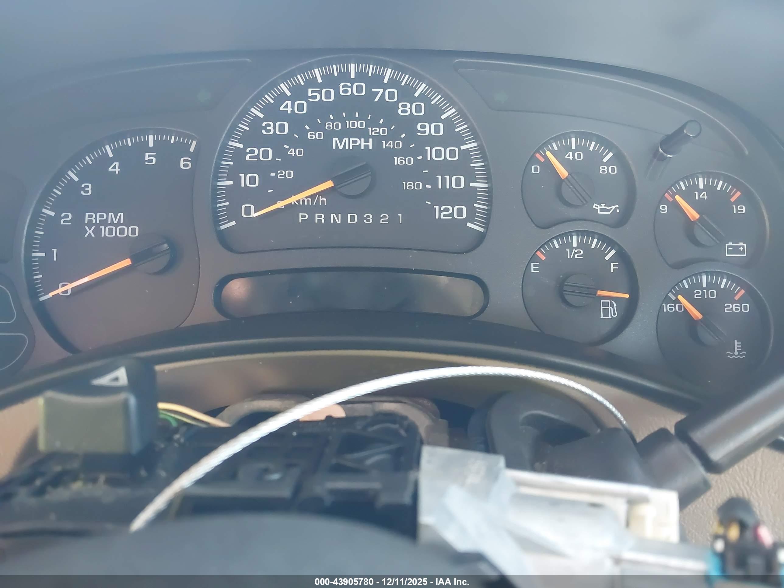 CHEVROLET SILVERADO image 7