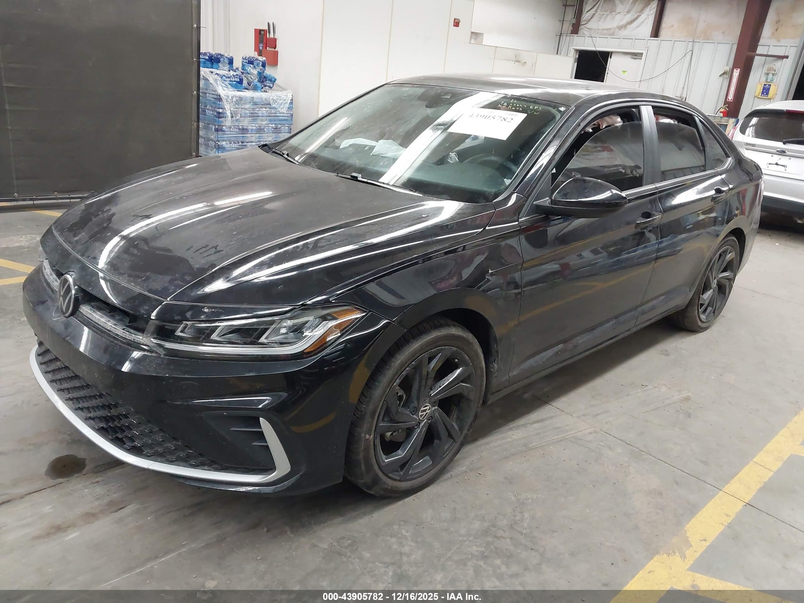 VOLKSWAGEN JETTA image 2