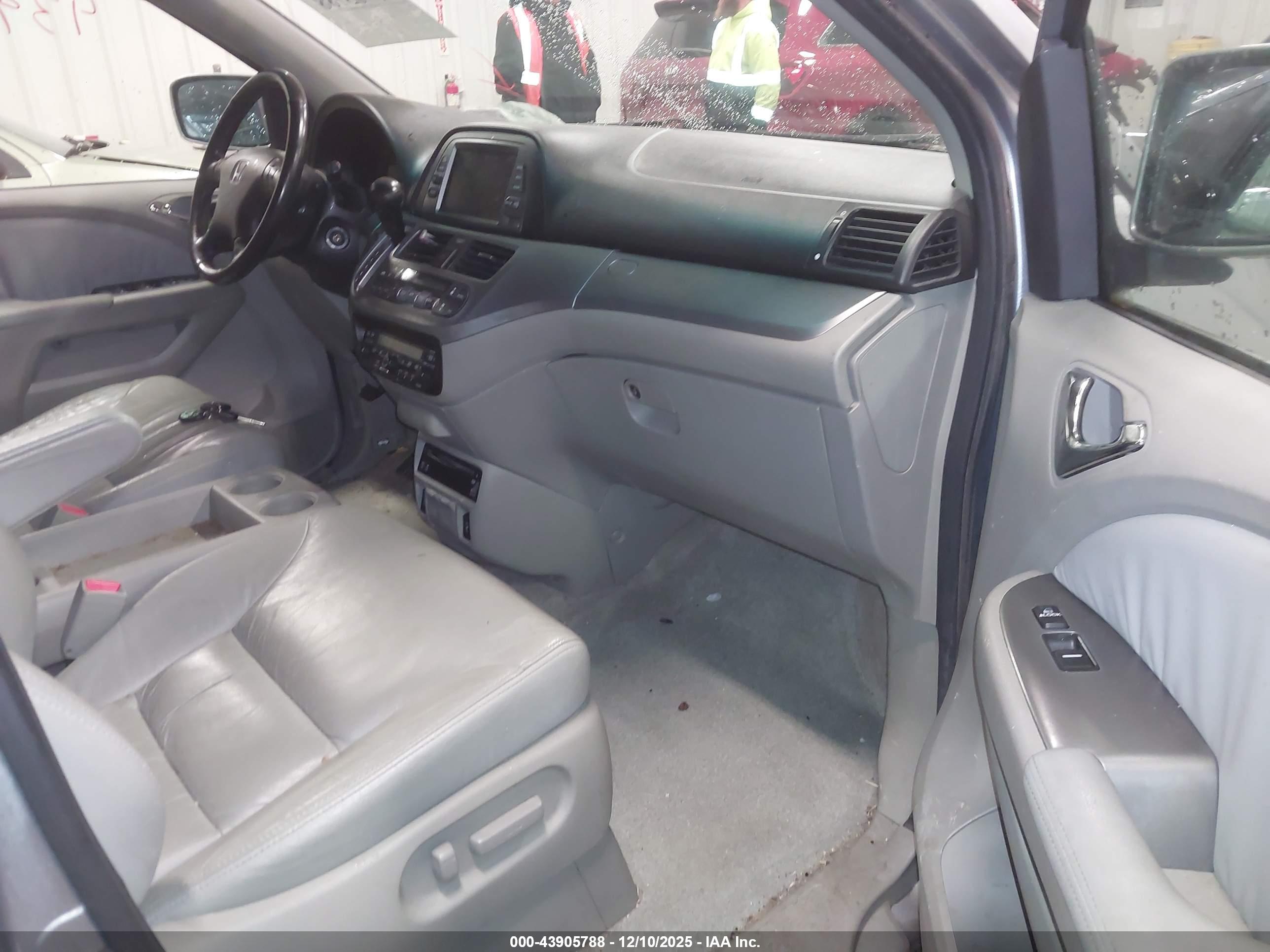 HONDA ODYSSEY image 5