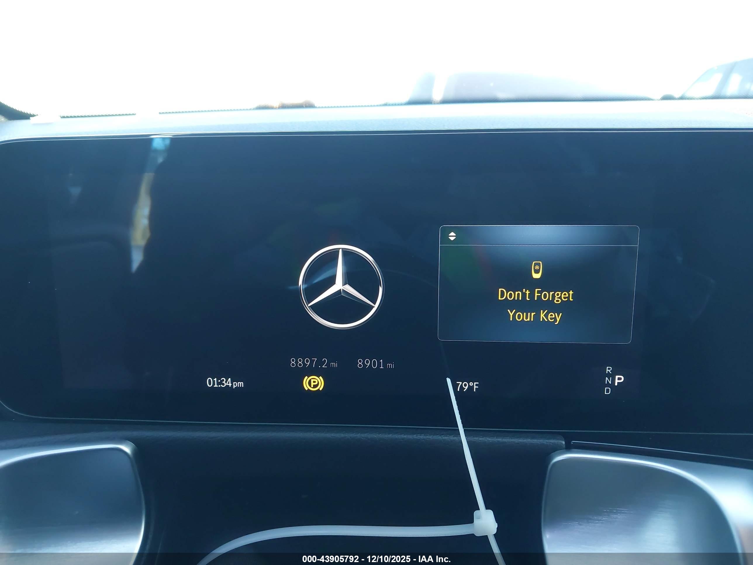 MERCEDES-BENZ EQB image 7
